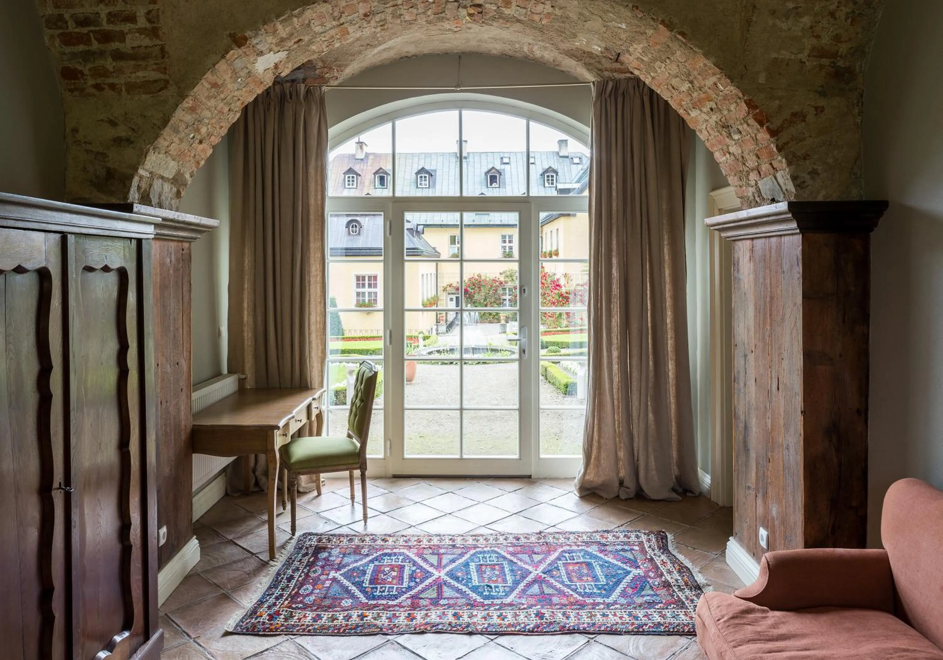 Photo of the whole room in Hotel Palac Staniszow