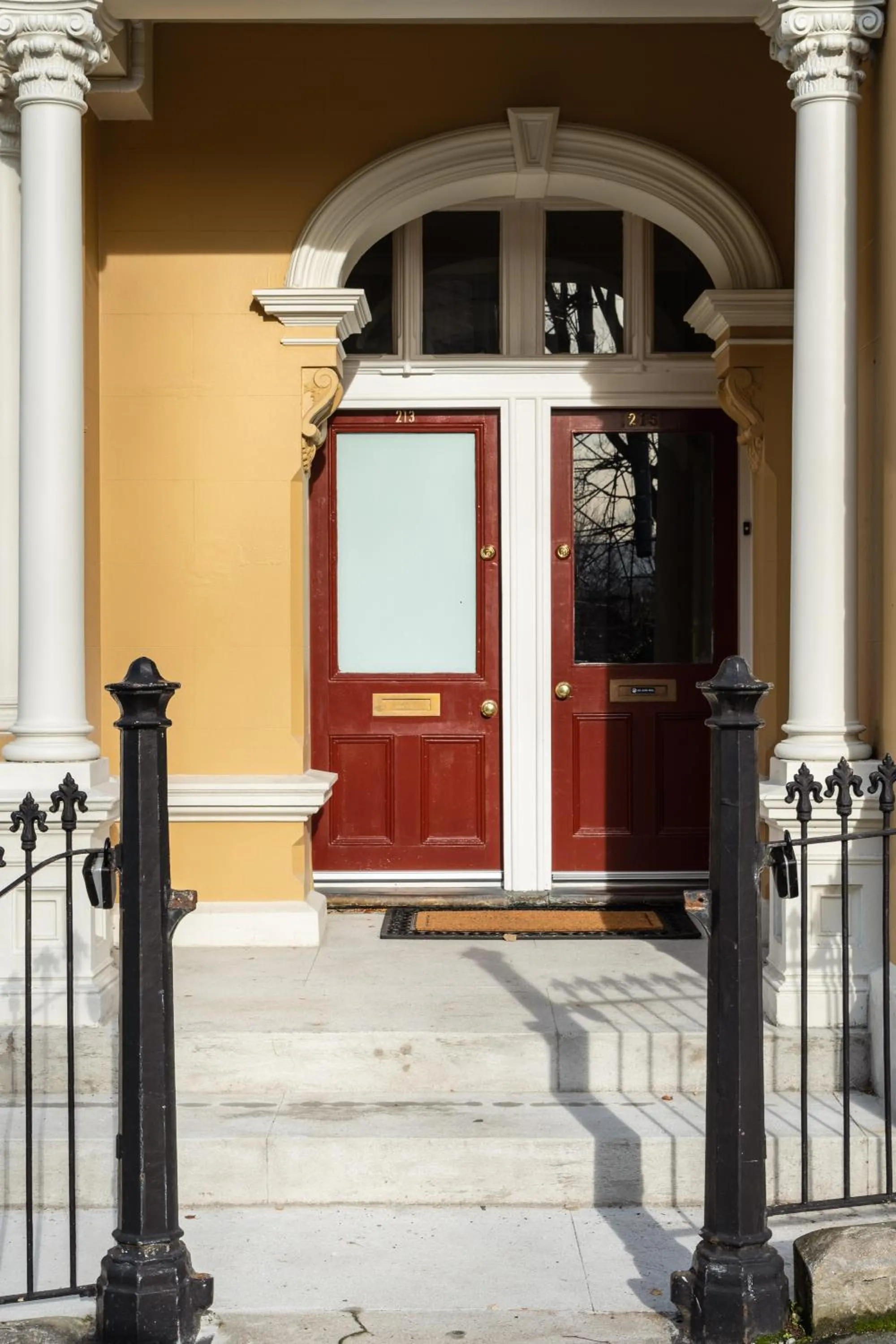 Luxury Apartment on Stuart