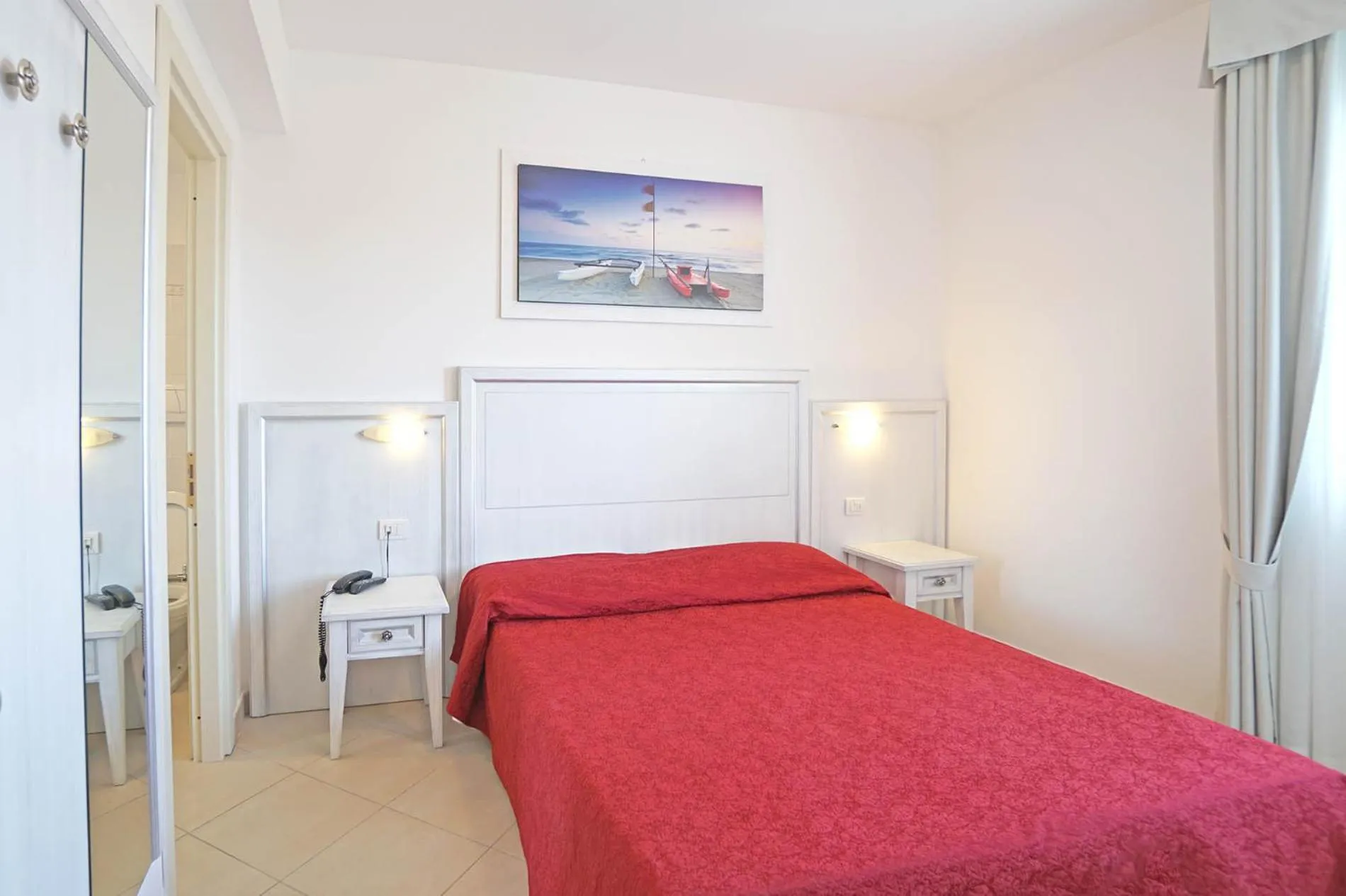 Bedroom, Bed in HOTEL PIGALLE