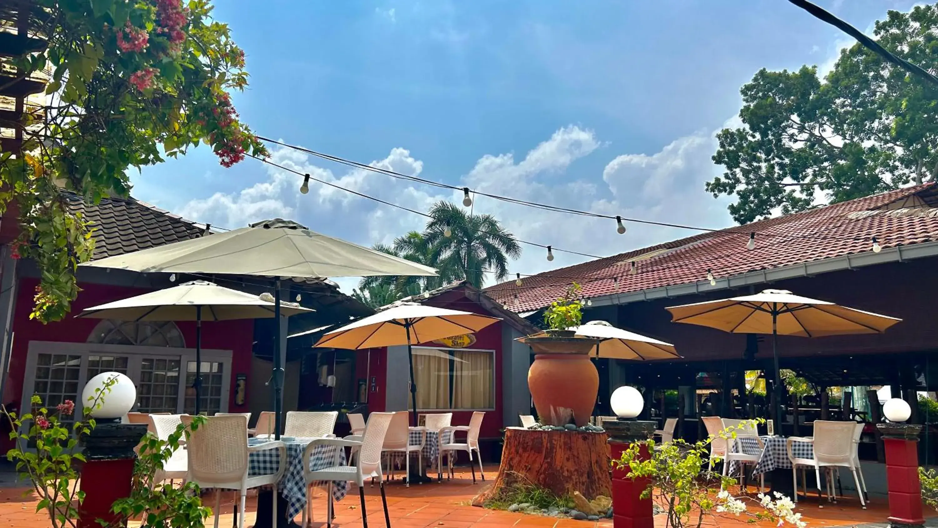 Restaurant/places to eat in RUMBIA RESORT VILLA Paka Terengganu Restaurant/places to eat in RUMBIA RESORT VILLA Paka Terengganu