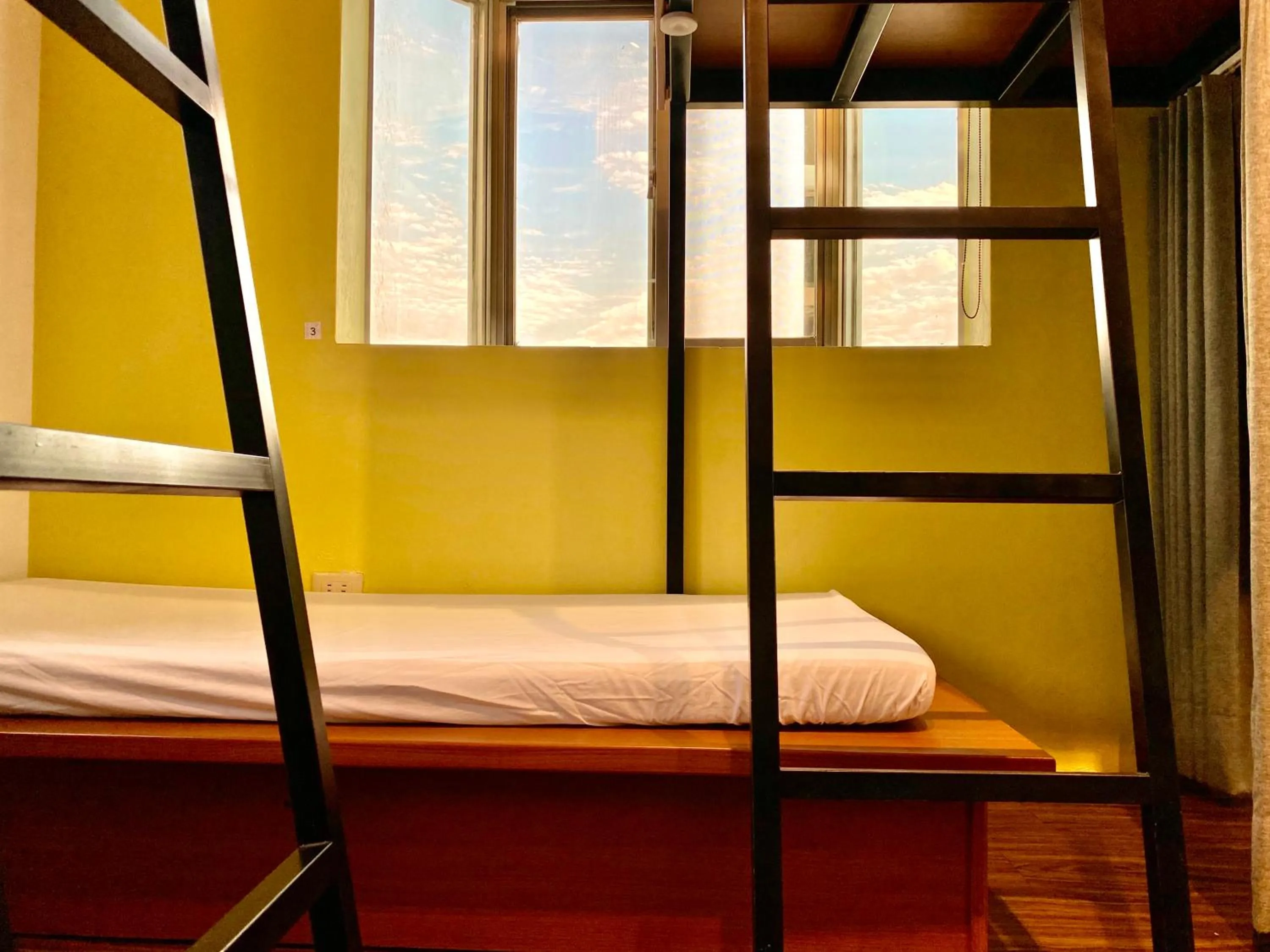 bunk bed, Bed in 澎湖北吉光背包客民宿 Bayhouse Hostel Penghu