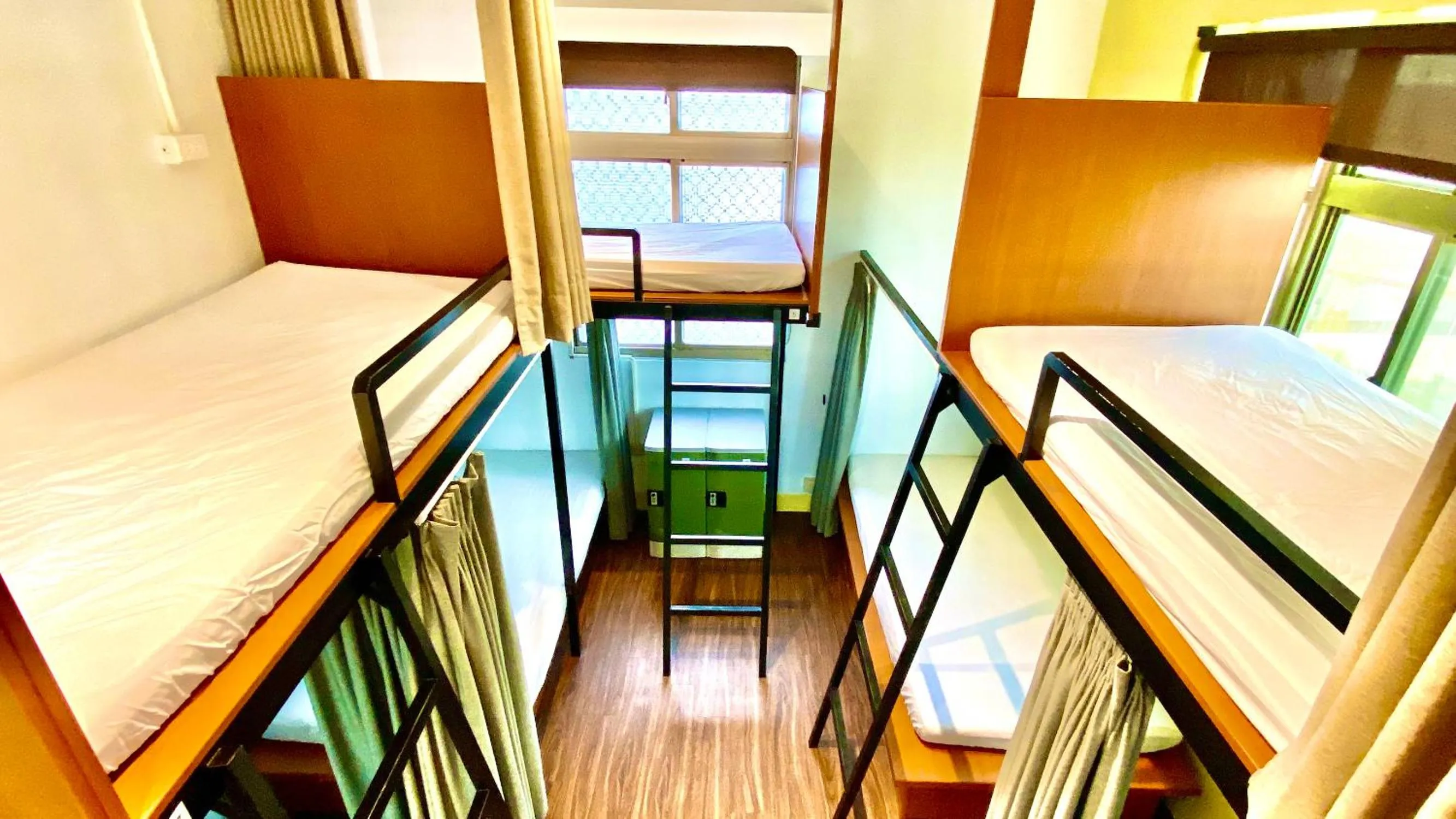 bunk bed, Bed in 澎湖北吉光背包客民宿 Bayhouse Hostel Penghu
