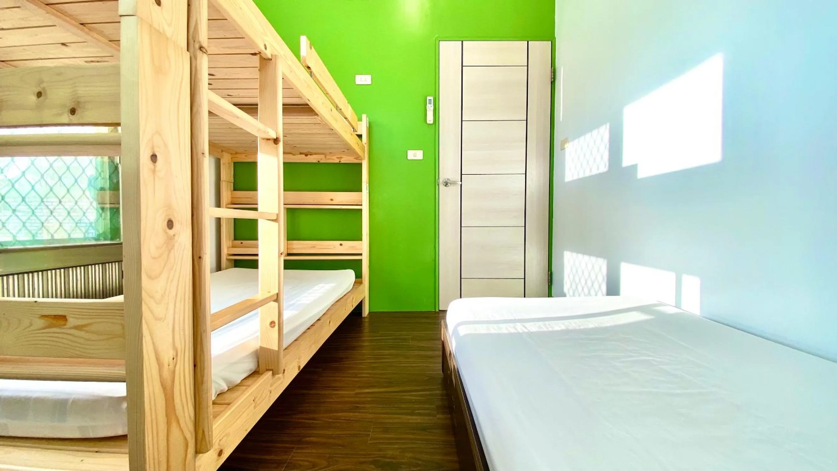 Photo of the whole room, Bed in 澎湖北吉光背包客民宿 Bayhouse Hostel Penghu