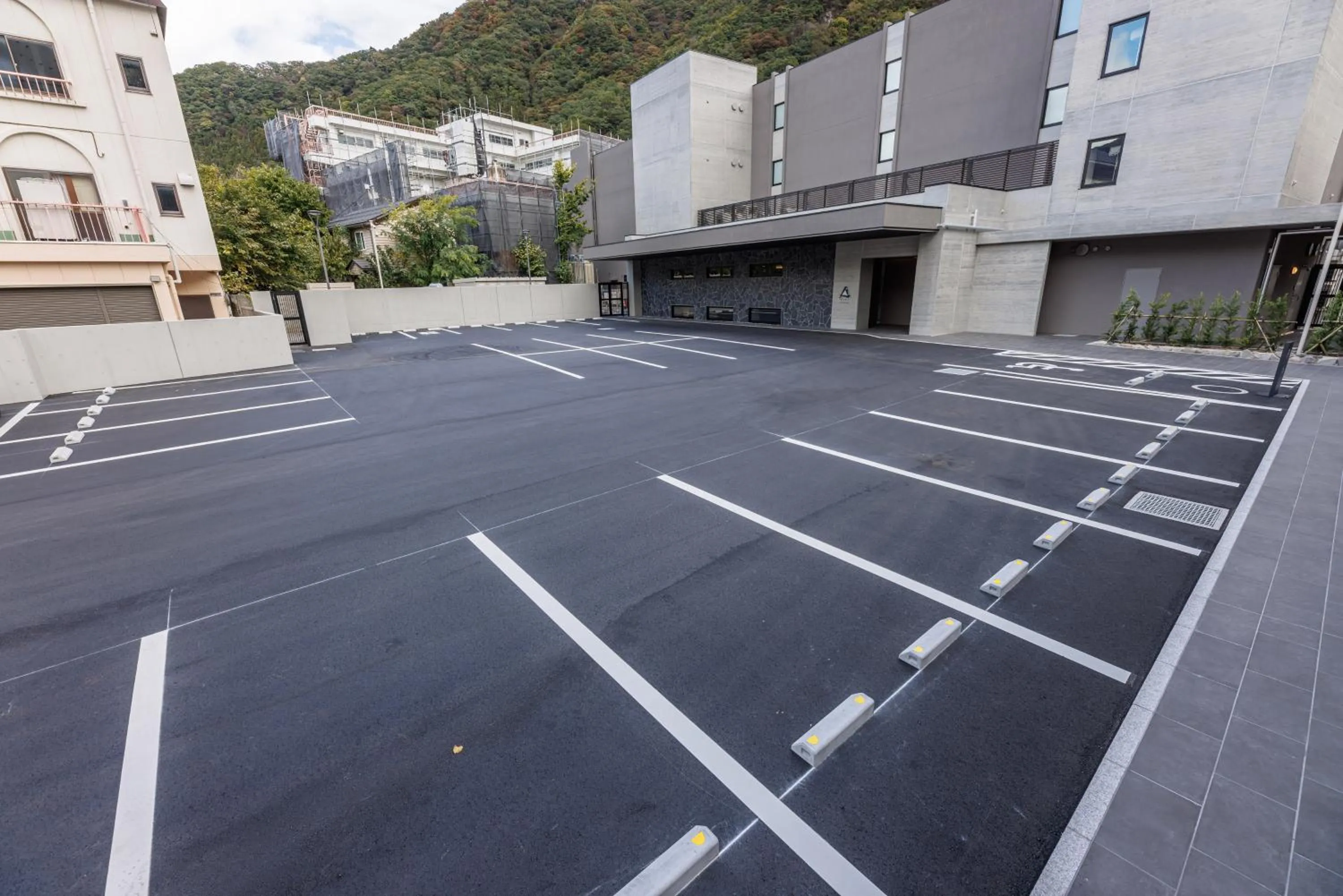 Parking in Minakami Onsen Aratashi Minakami