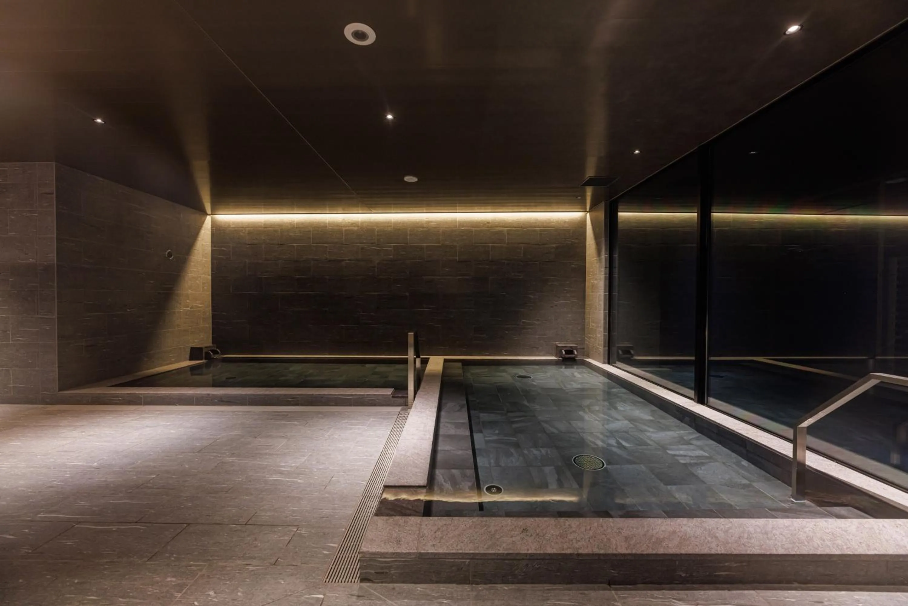 Public Bath in Minakami Onsen Aratashi Minakami