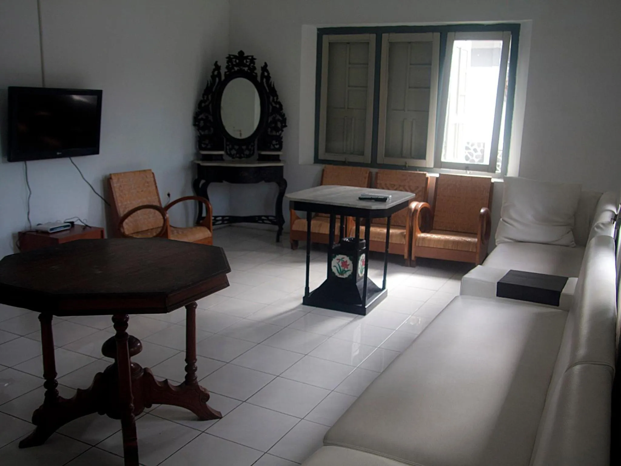 Living room in Ndalem Mantrigawen