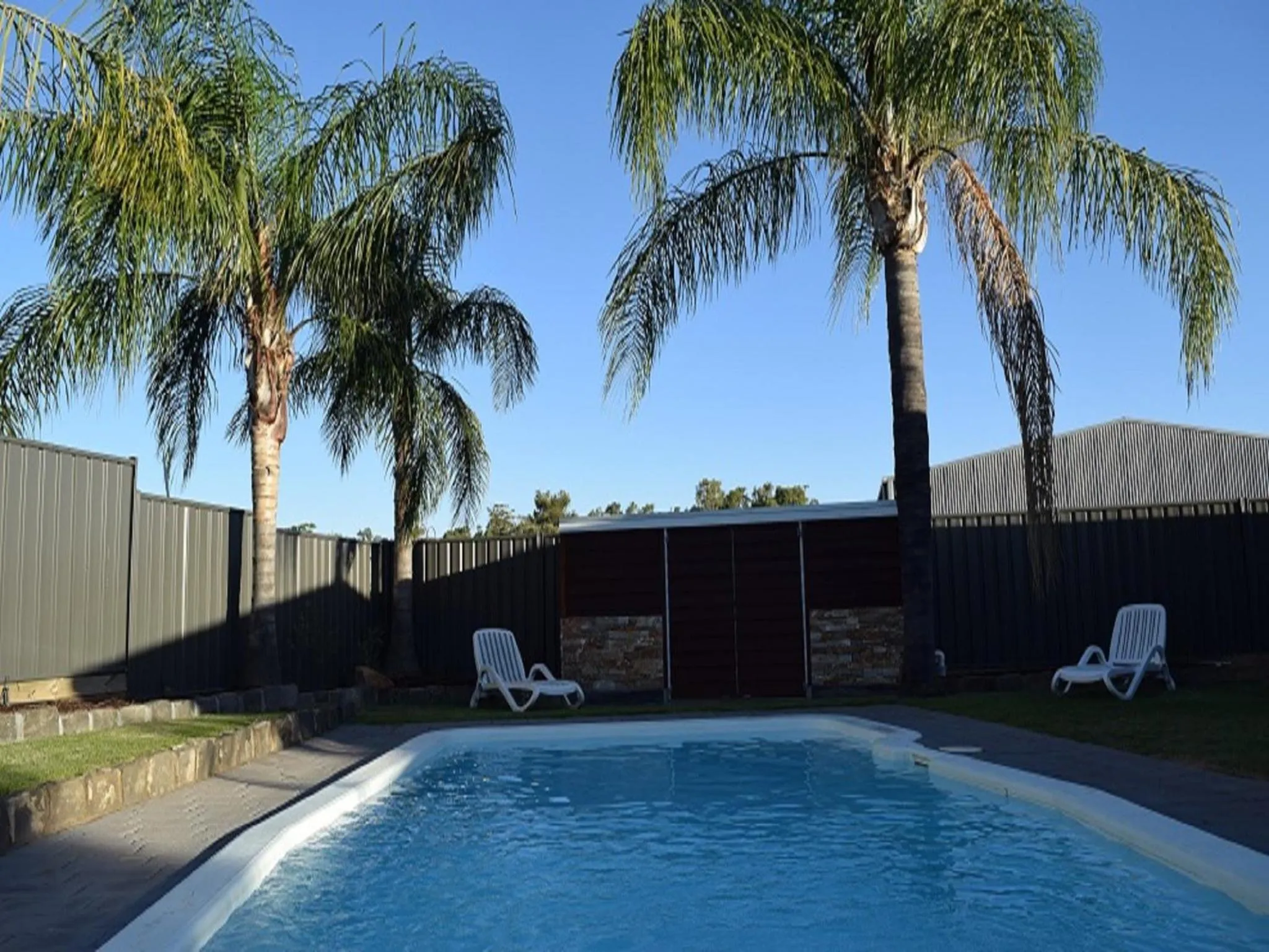 Pool view in Barooga River Gums Motor Inn