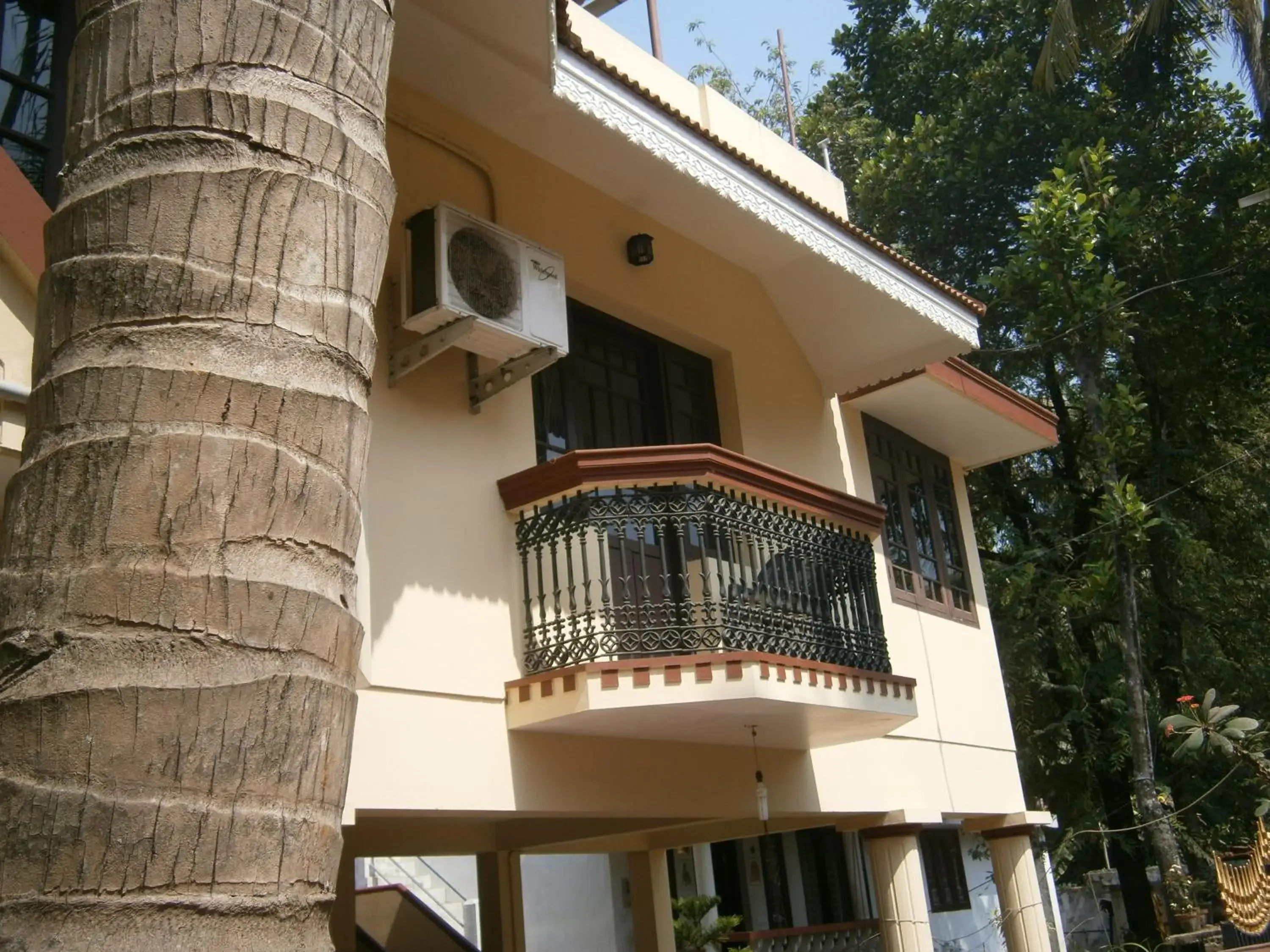 Comfort Double Room with Balcony in Lazar Residency Homestay Comfort Double Room with Balcony in Lazar Residency Homestay
