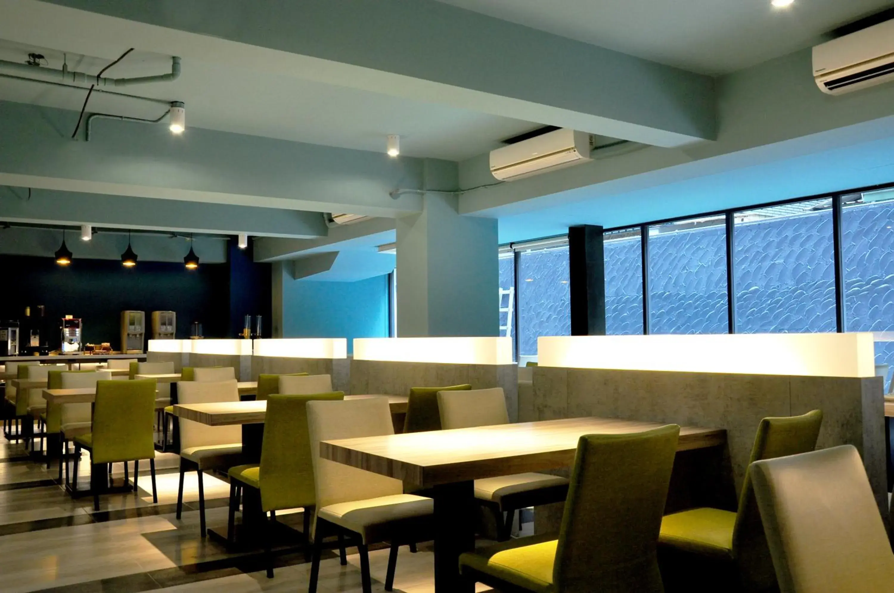 Restaurant/places to eat in KUN Hotel Restaurant/places to eat in KUN Hotel