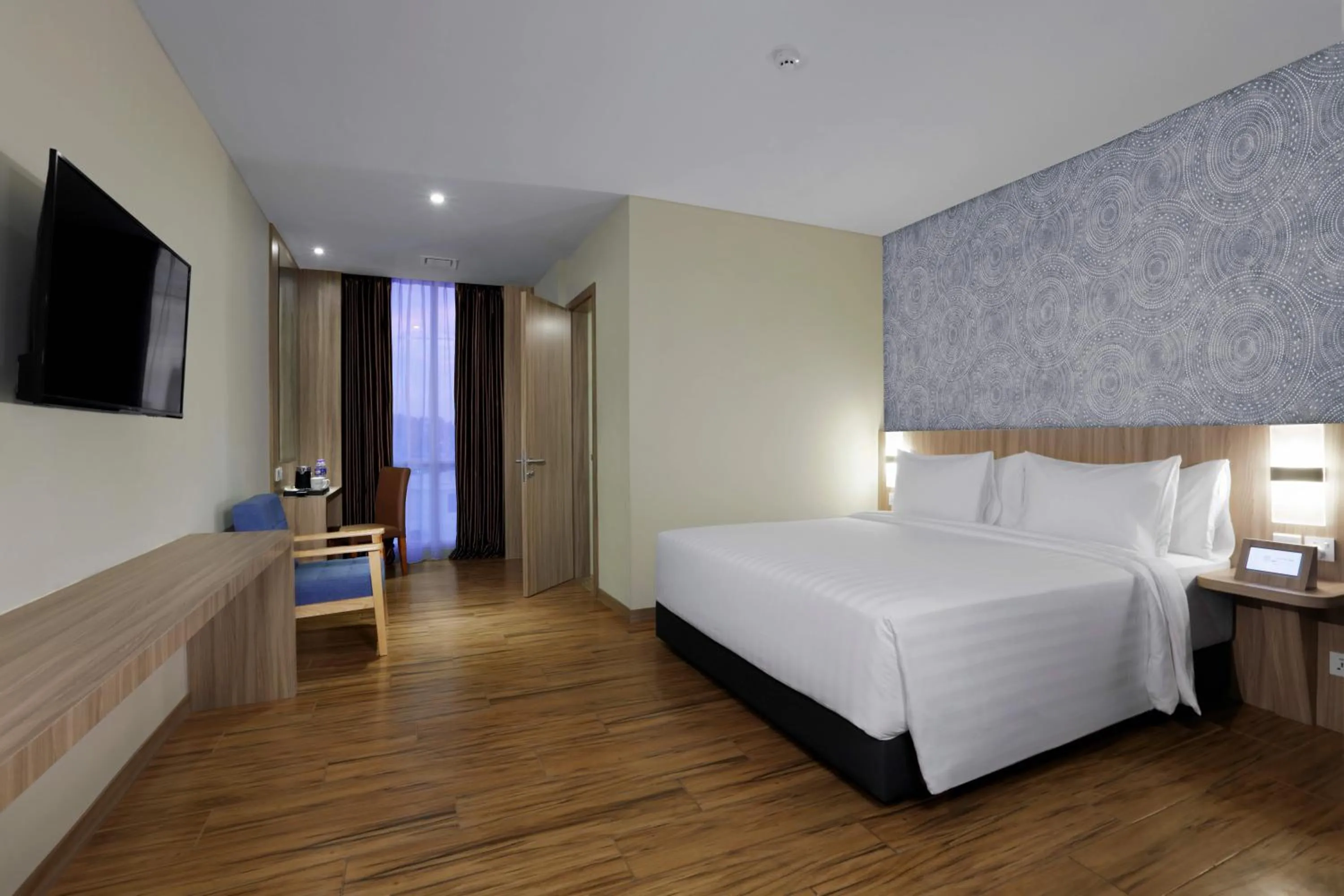 Photo of the whole room, Bed in Aston Nagoya City Hotel