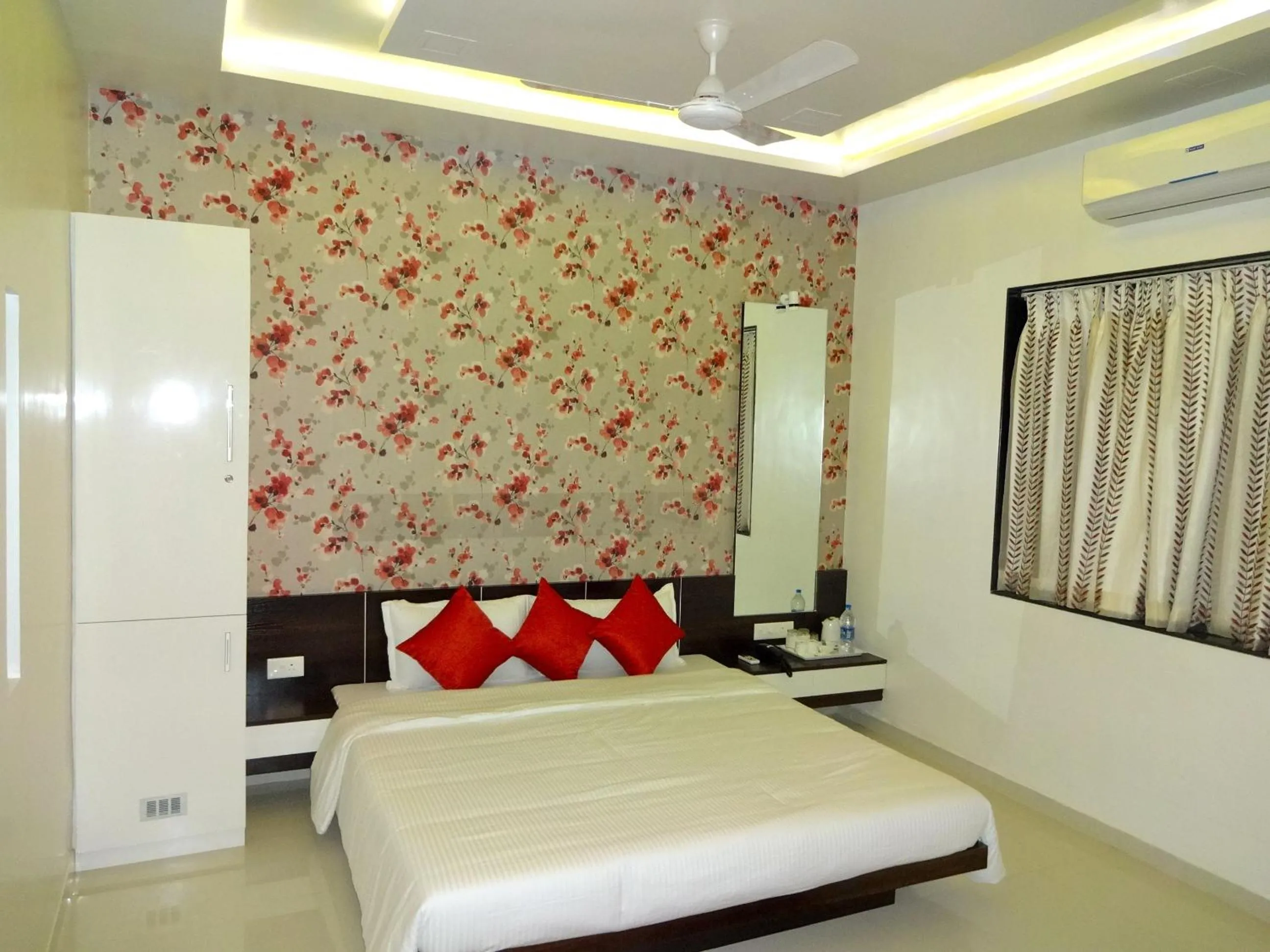 Bed in Teerth Villa