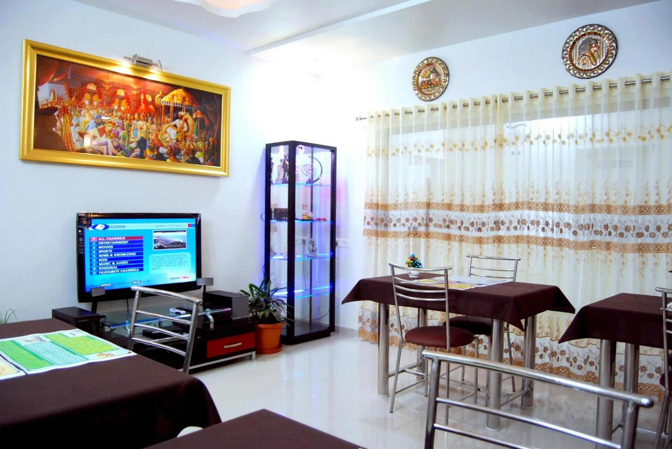 Restaurant/places to eat in Teerth Villa