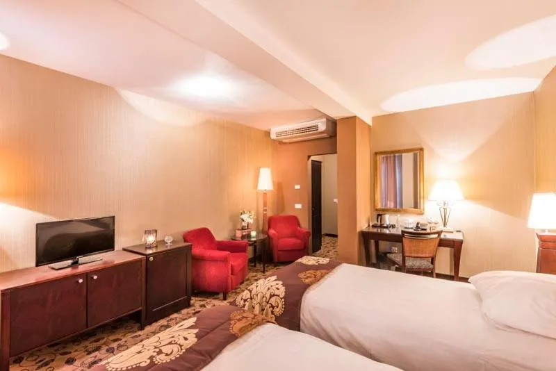 Photo of the whole room, Bed in Great Polonia Kraków Kazimierz