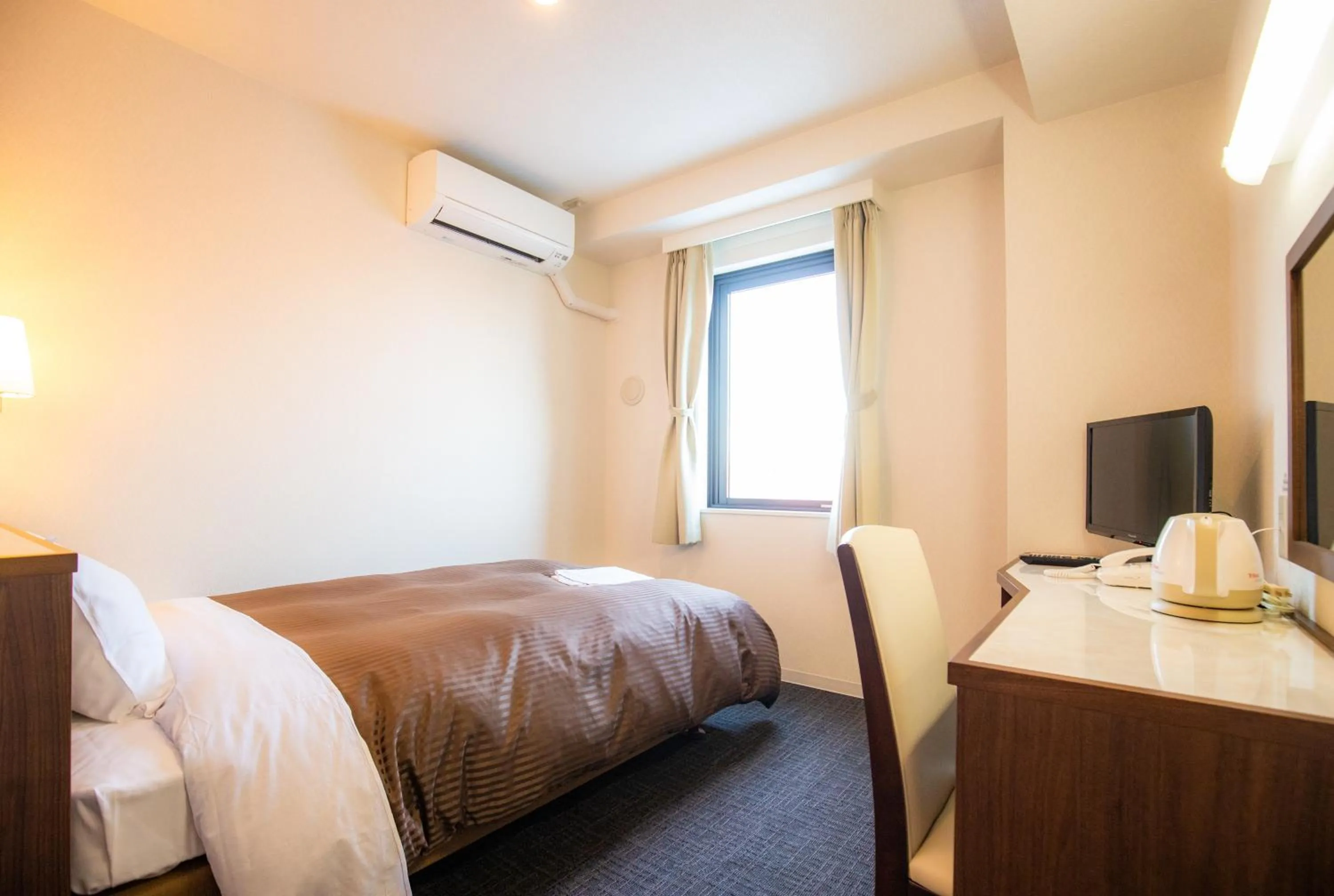 Photo of the whole room, Bed in Usa Hotel Riverside