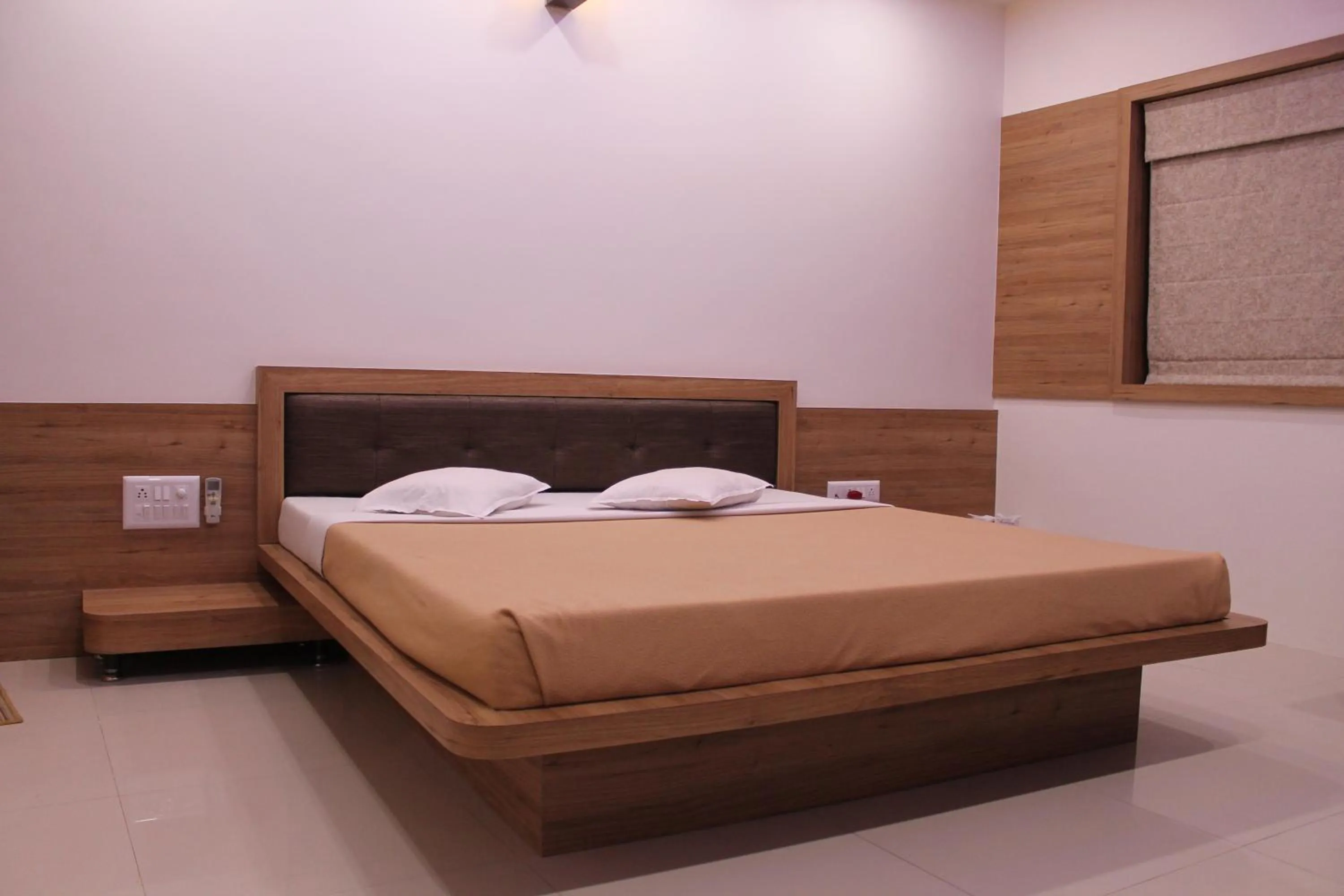 Bed in Hotel Kuber