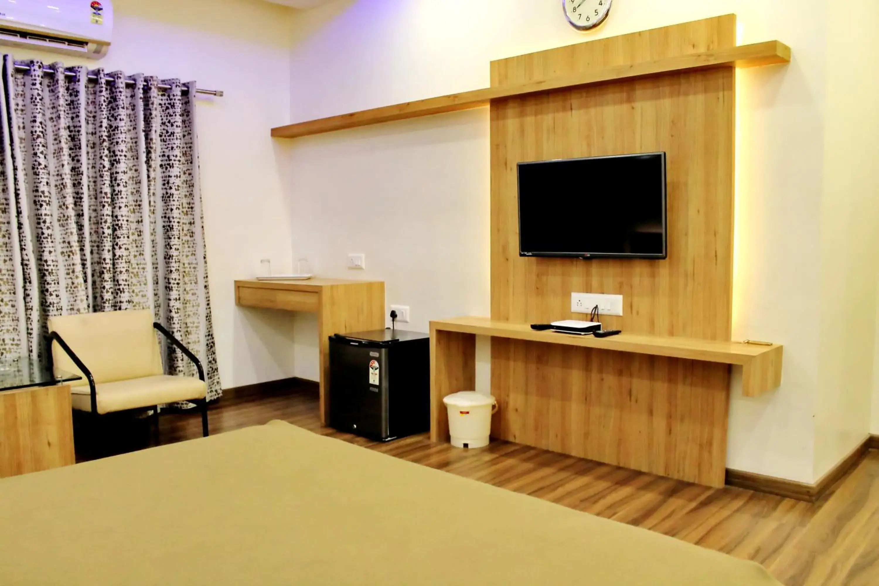 Photo of the whole room in Hotel Kuber Photo of the whole room in Hotel Kuber