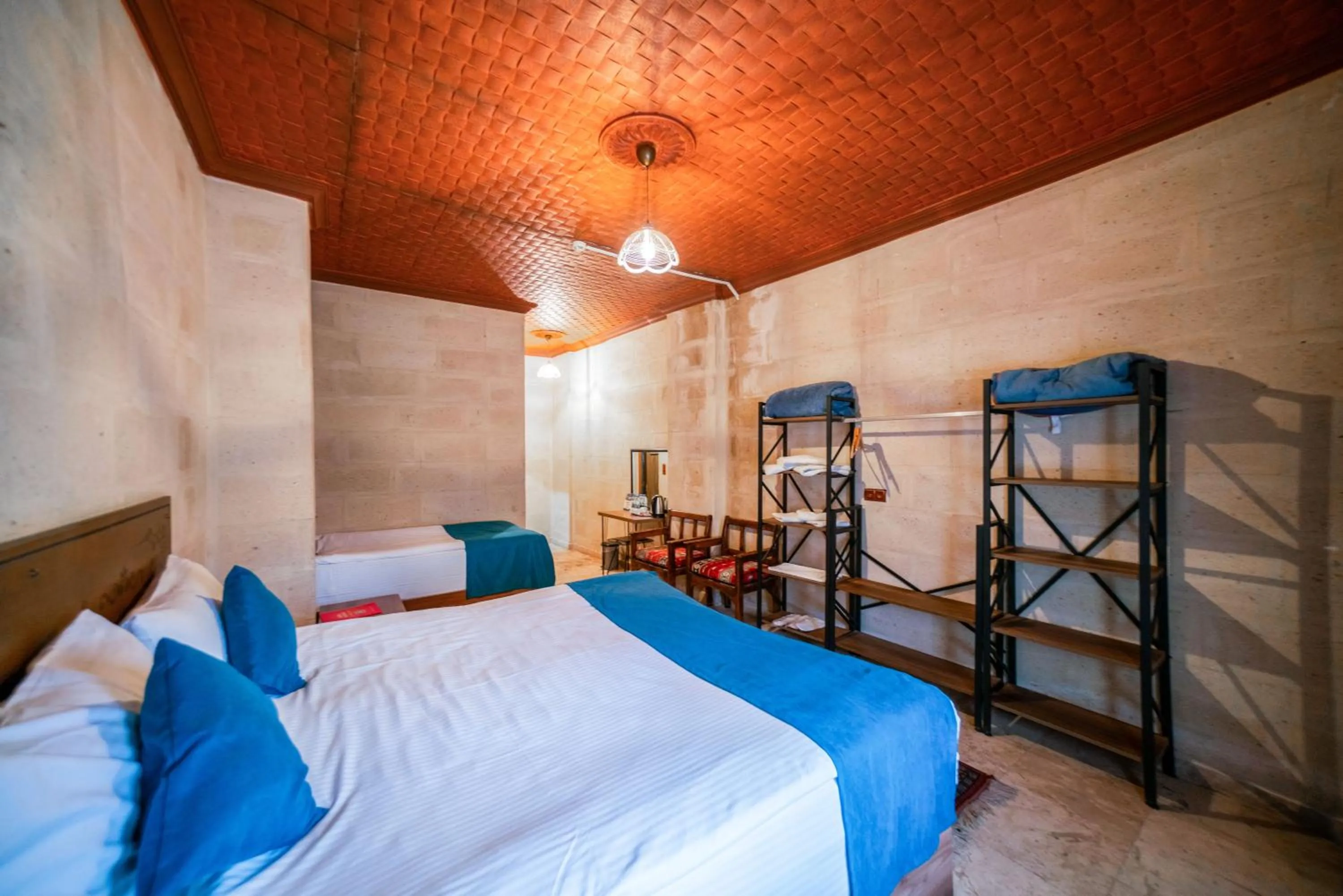 Bed in Azalea Terrace Cave Hotel