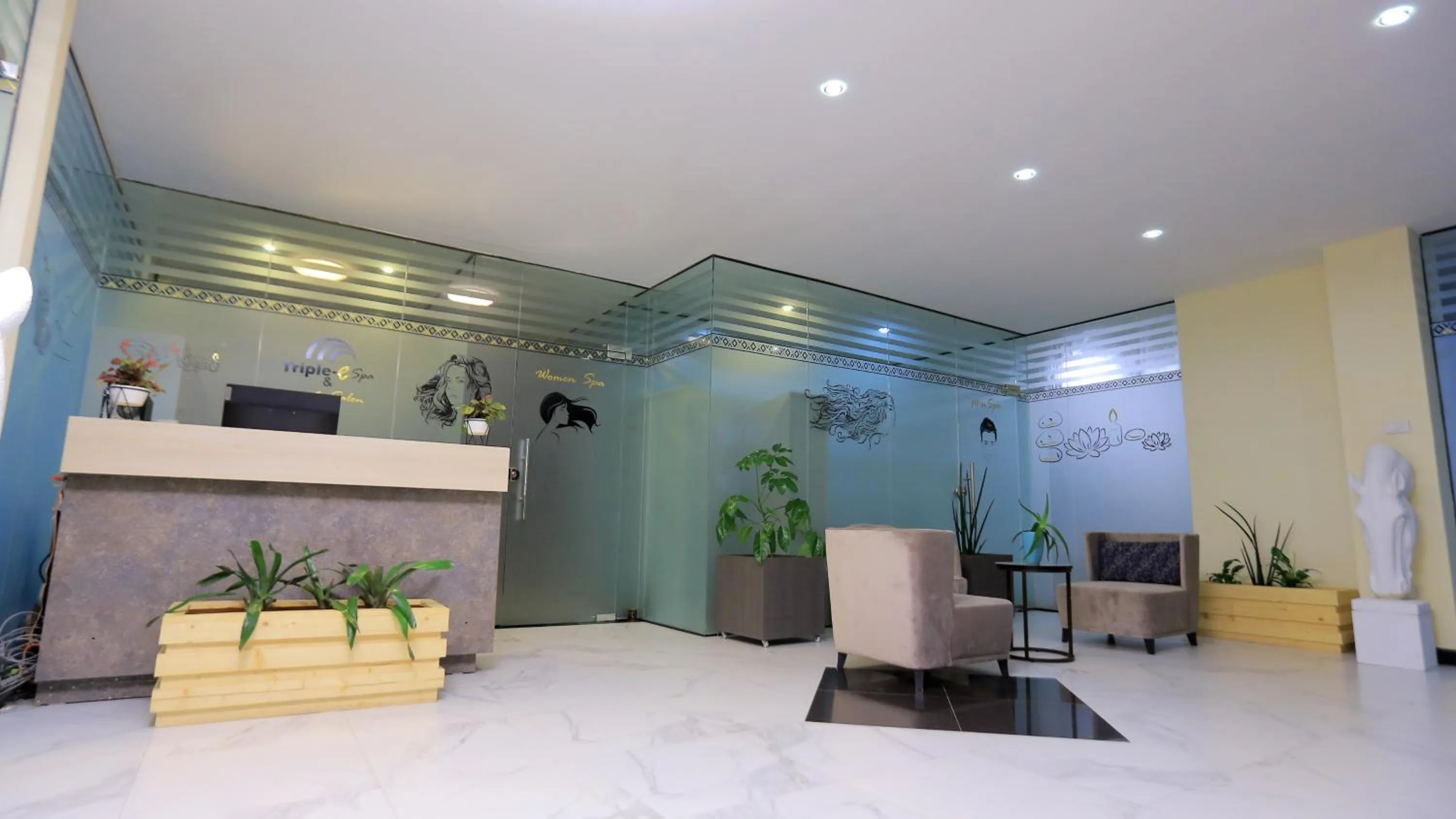 Spa and wellness centre/facilities in Triple E Hotel and Spa