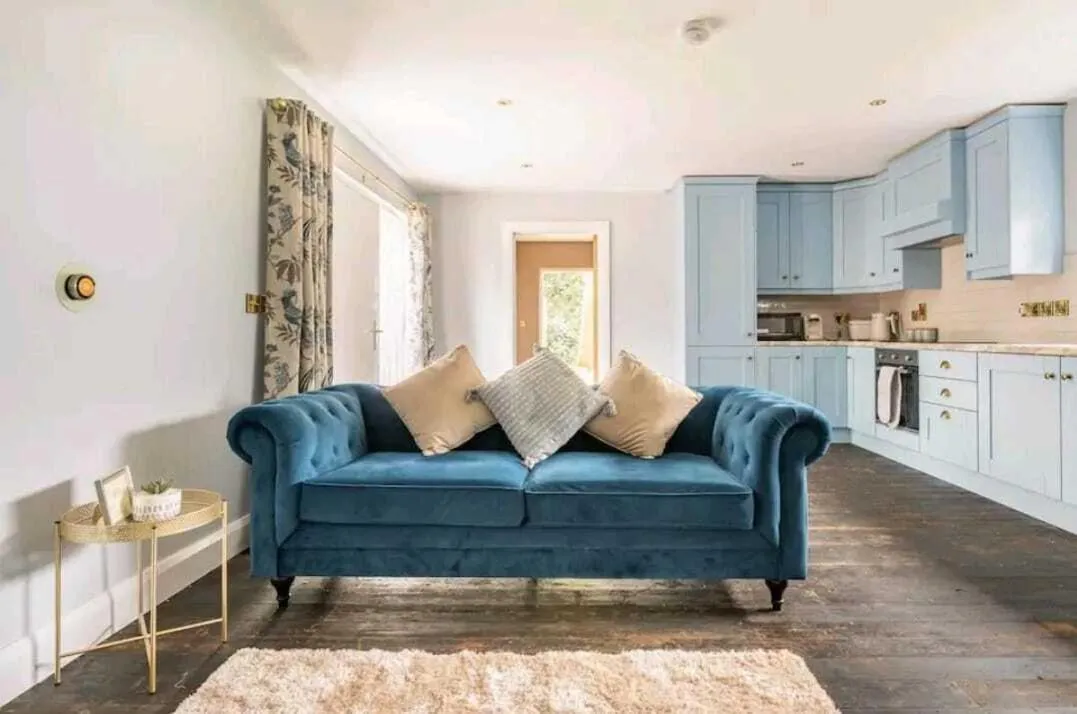 Living room in Squirrel Cottage