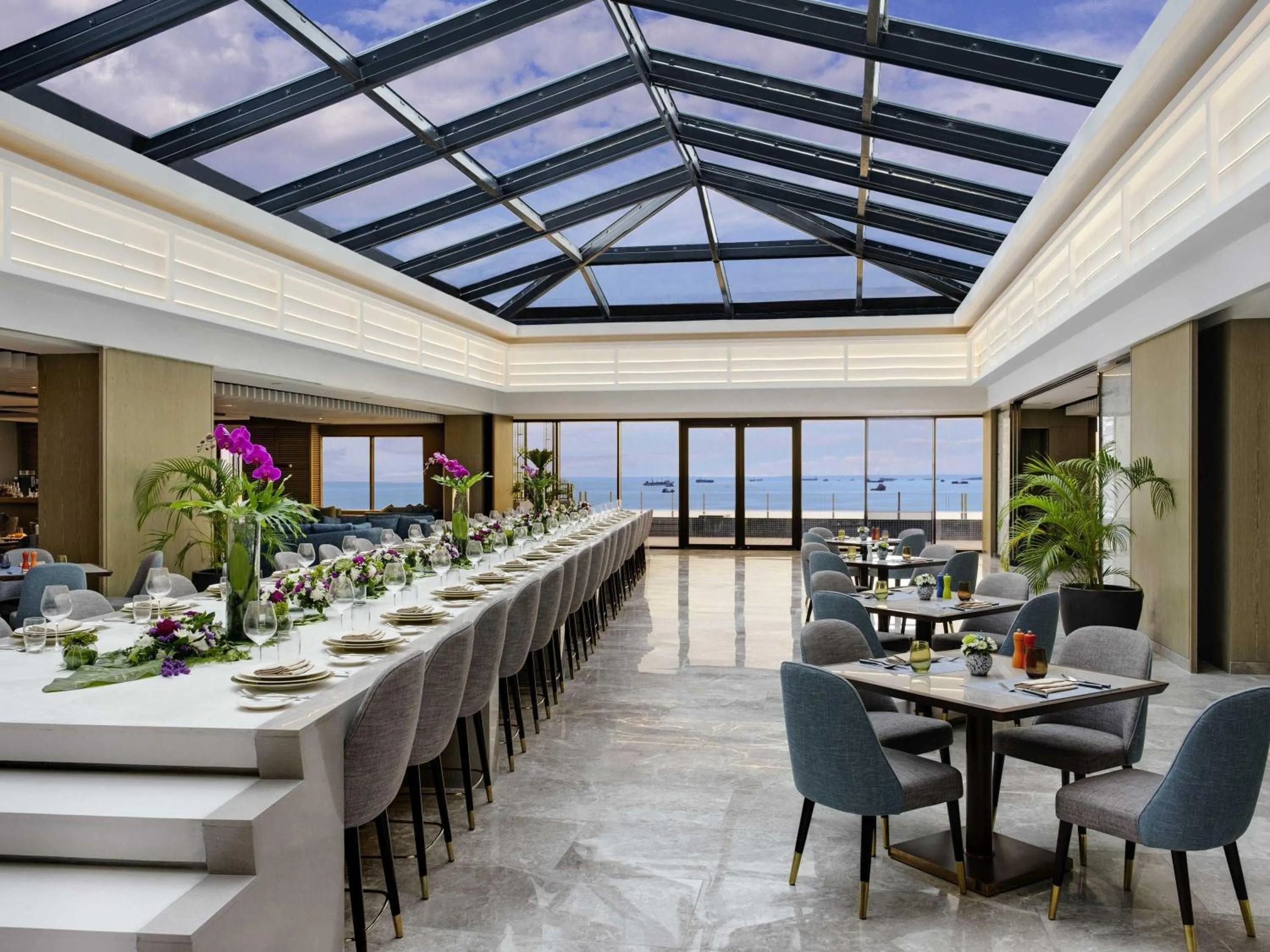 Restaurant/places to eat in Admiral Hotel Manila - MGallery Collection