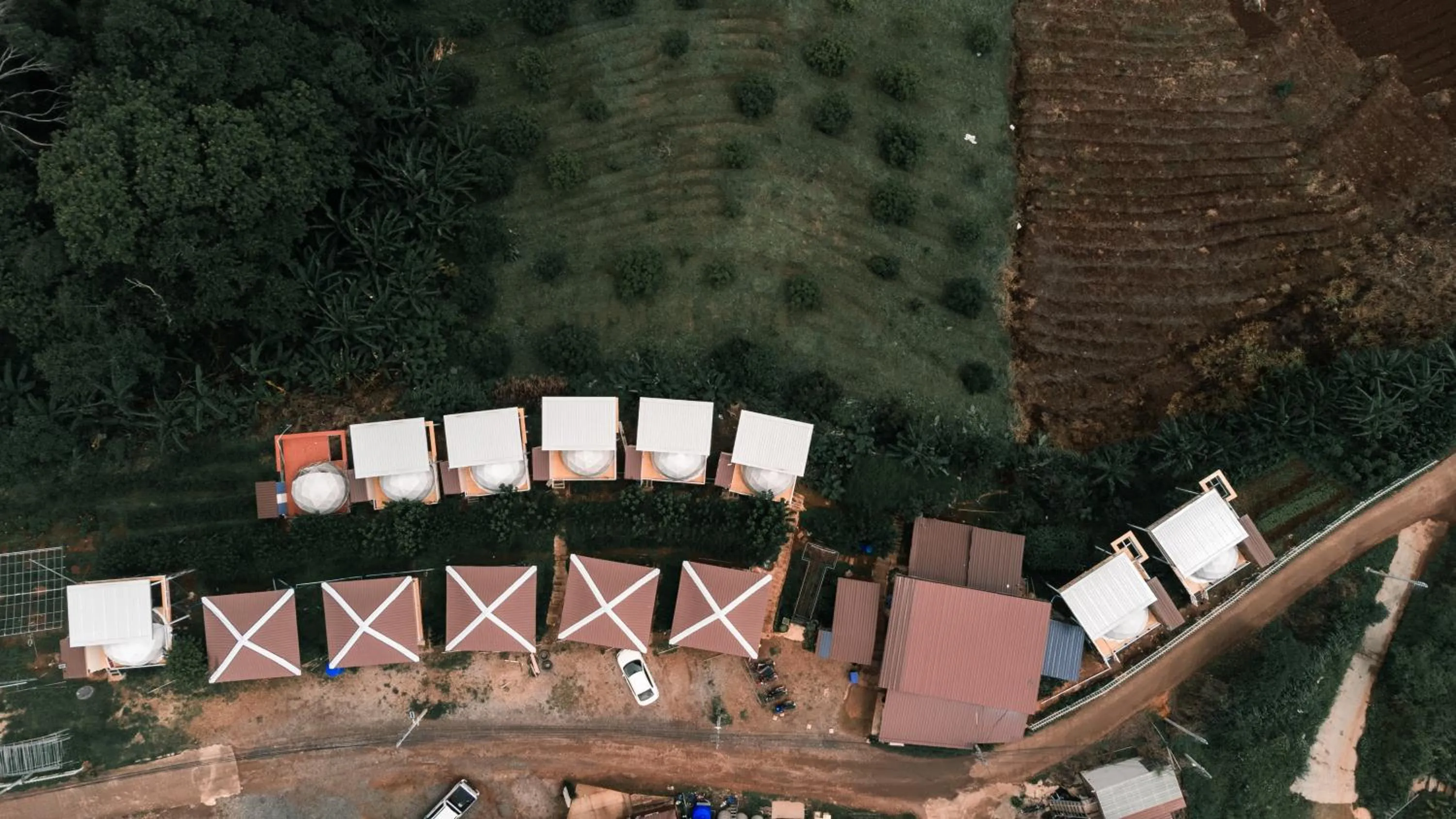 Parking in ม่อนชาพาเพลิน ม่อนแจ่ม Monchapaplearn Monjam