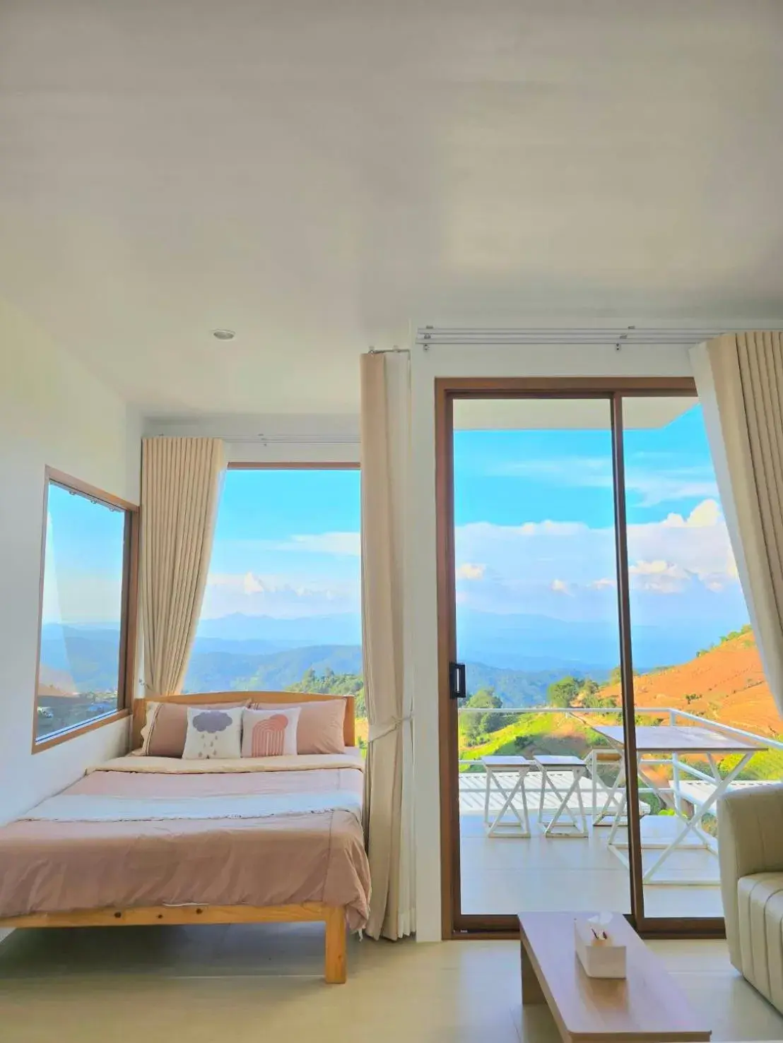 Bed in ม่อนชาพาเพลิน ม่อนแจ่ม Monchapaplearn Monjam Bed in ม่อนชาพาเพลิน ม่อนแจ่ม Monchapaplearn Monjam