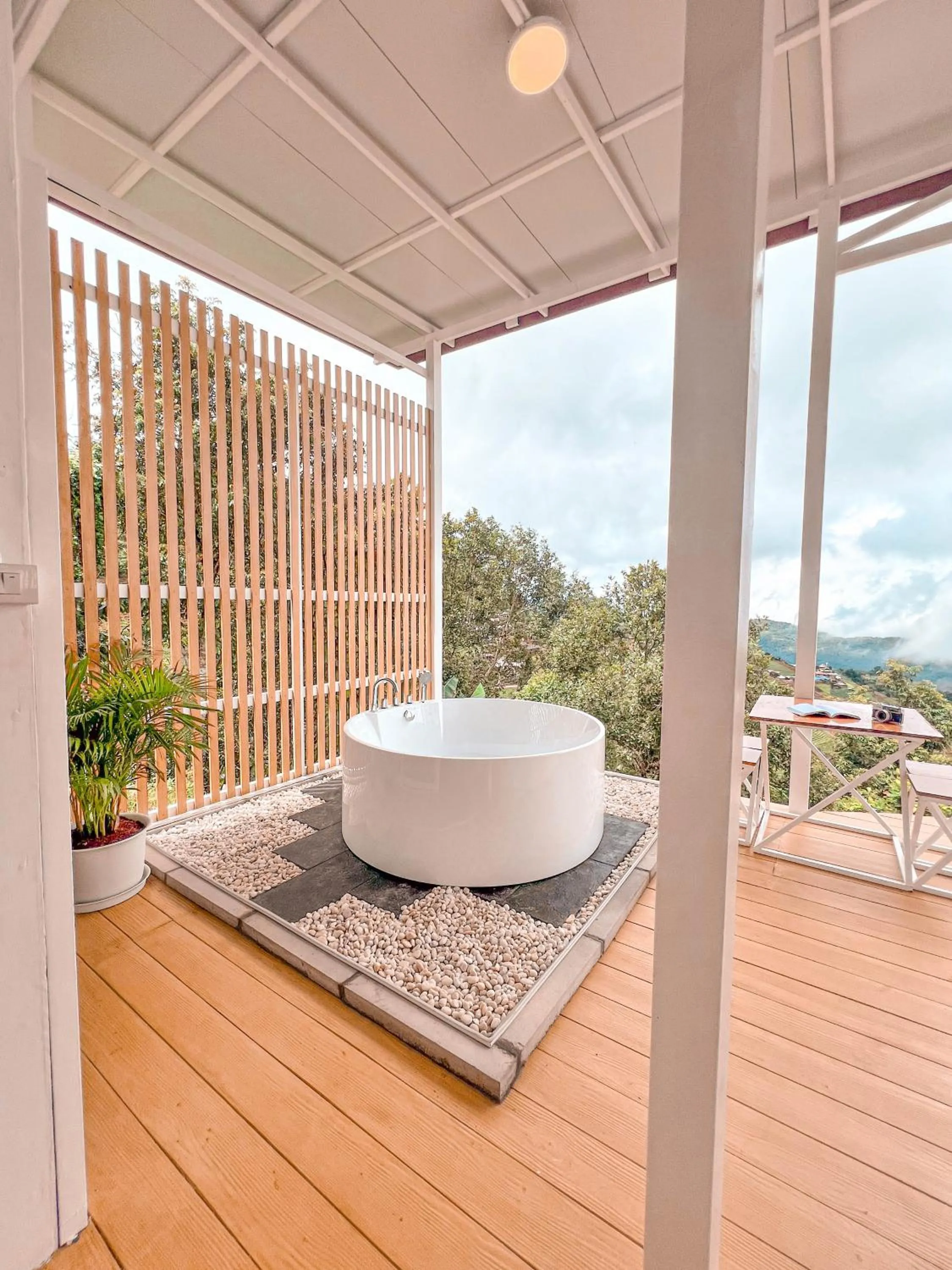 Patio in ม่อนชาพาเพลิน ม่อนแจ่ม Monchapaplearn Monjam