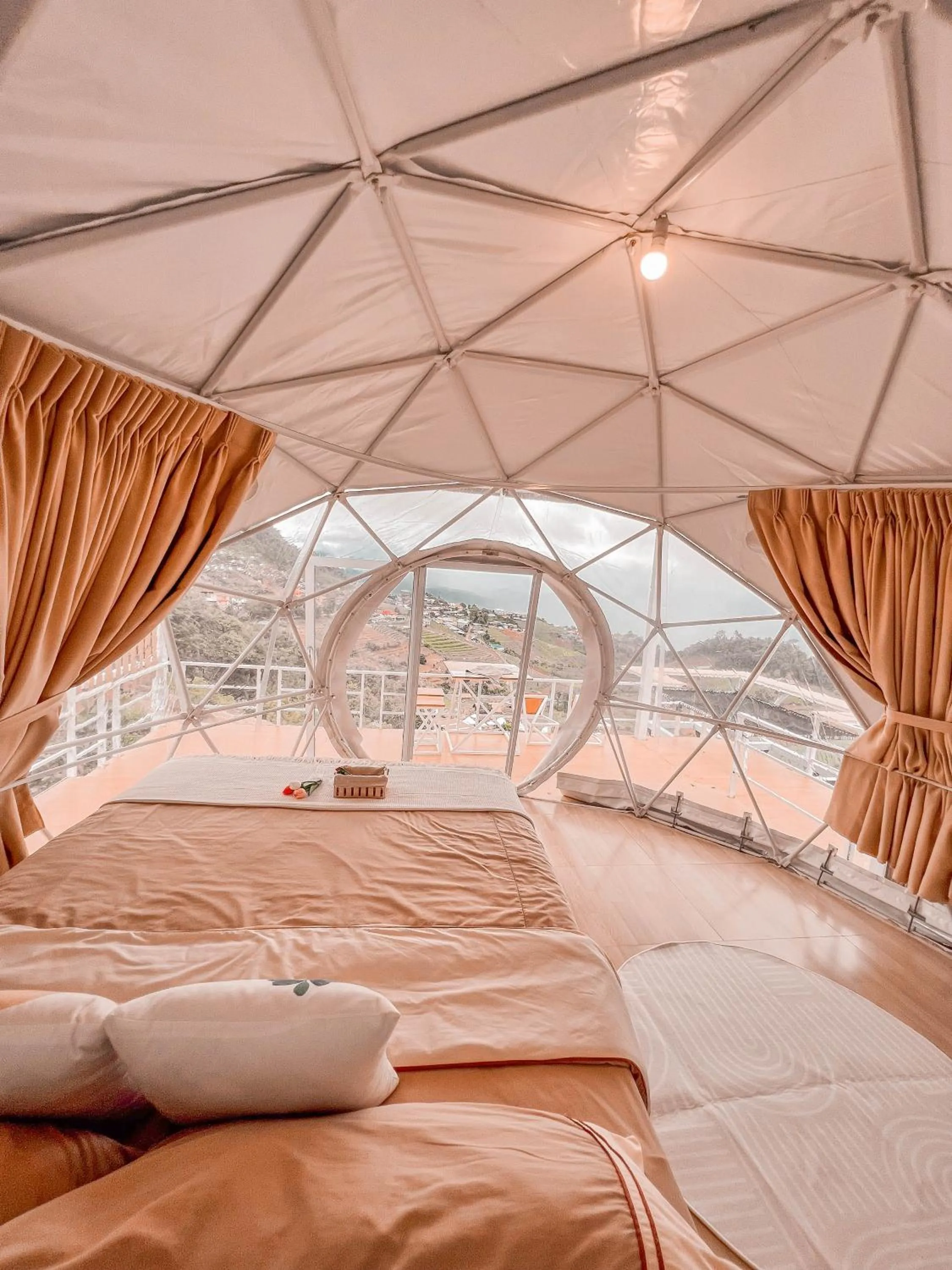 Bed in ม่อนชาพาเพลิน ม่อนแจ่ม Monchapaplearn Monjam