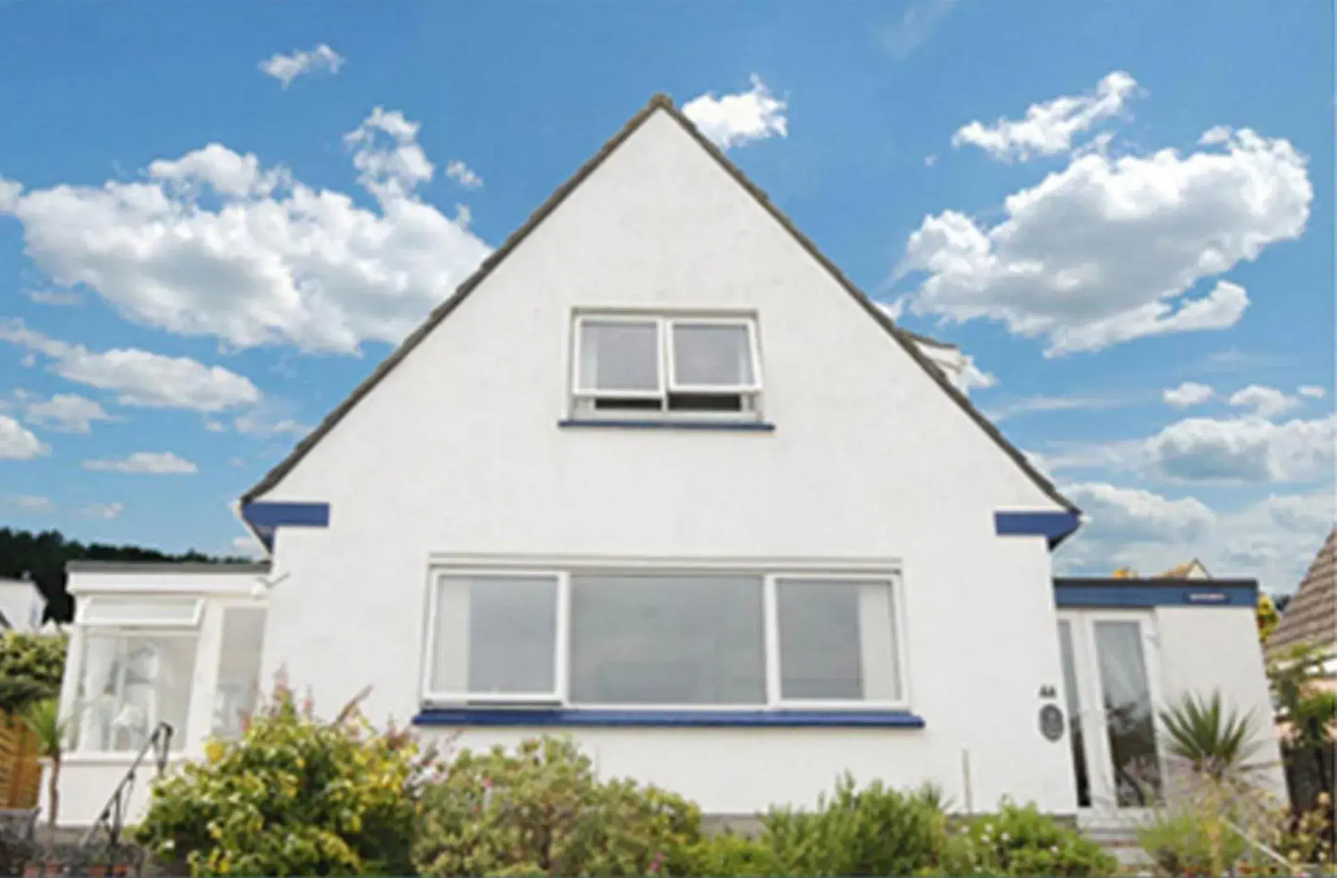 Detached House 2 Bed Sleeps 4 Parking Detached House 2 Bed Sleeps 4 Parking