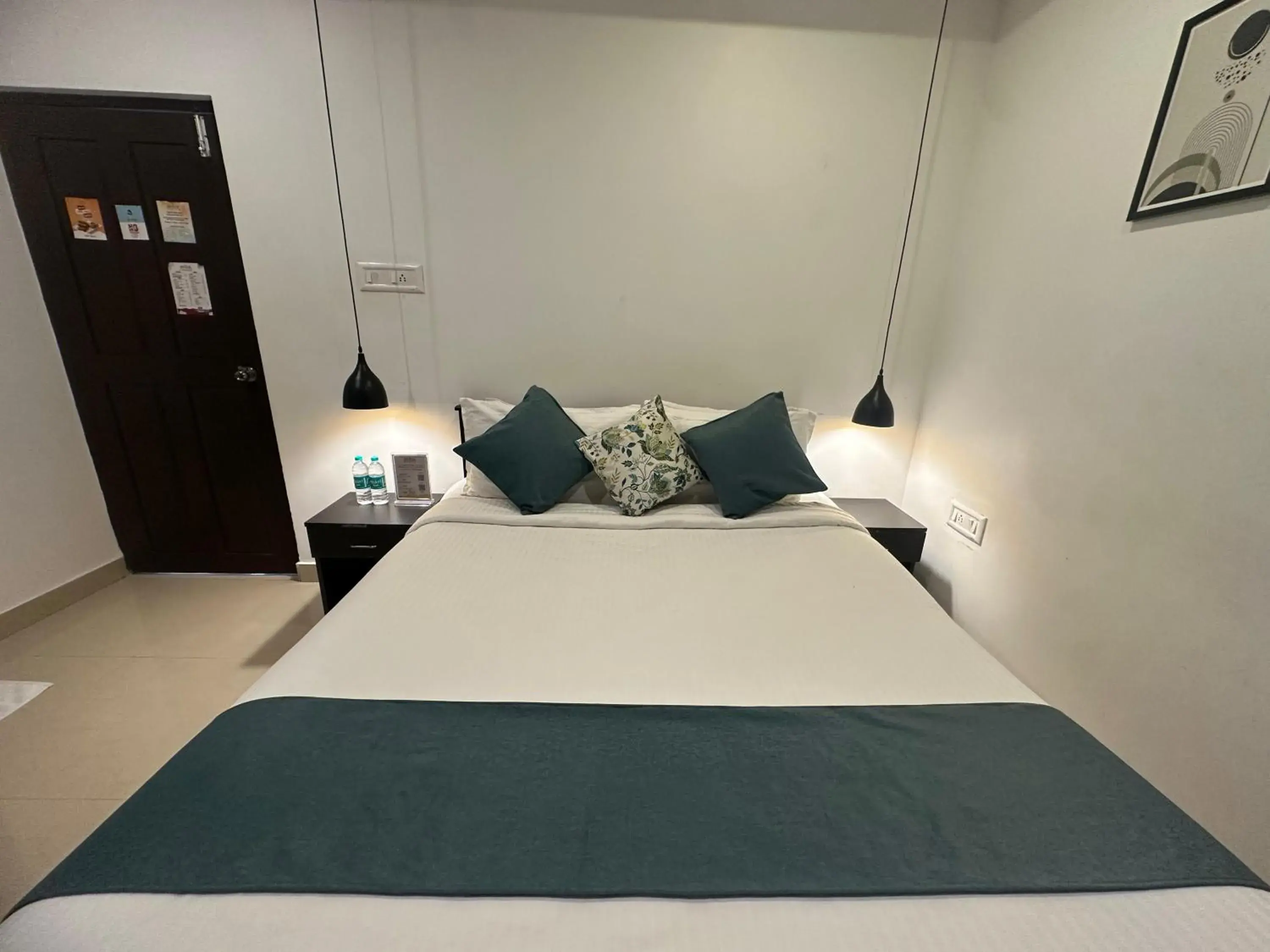 Deluxe Double Room in BRICK CASTLE Deluxe Double Room in BRICK CASTLE