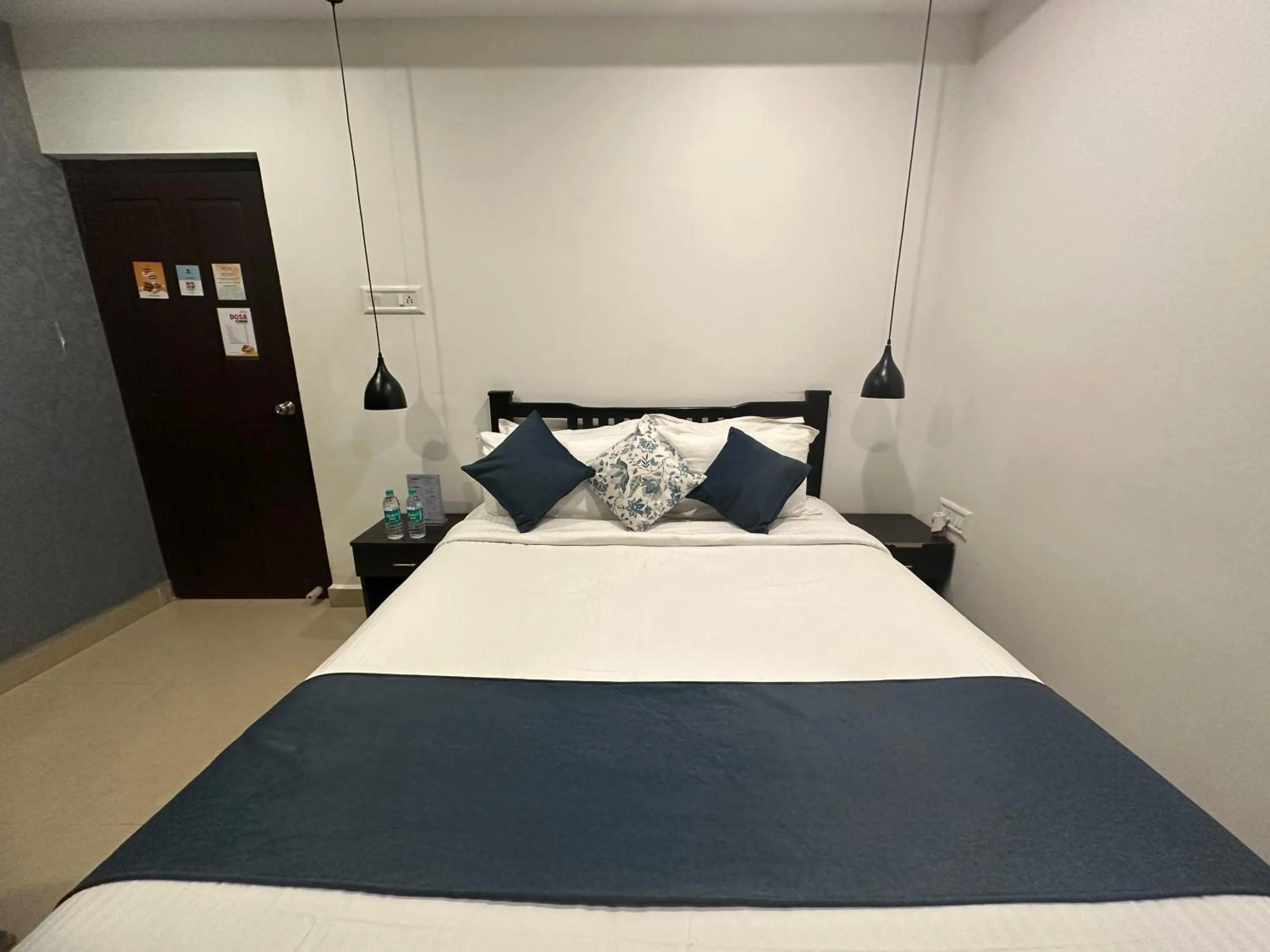 Bedroom, Bed in BRICK CASTLE