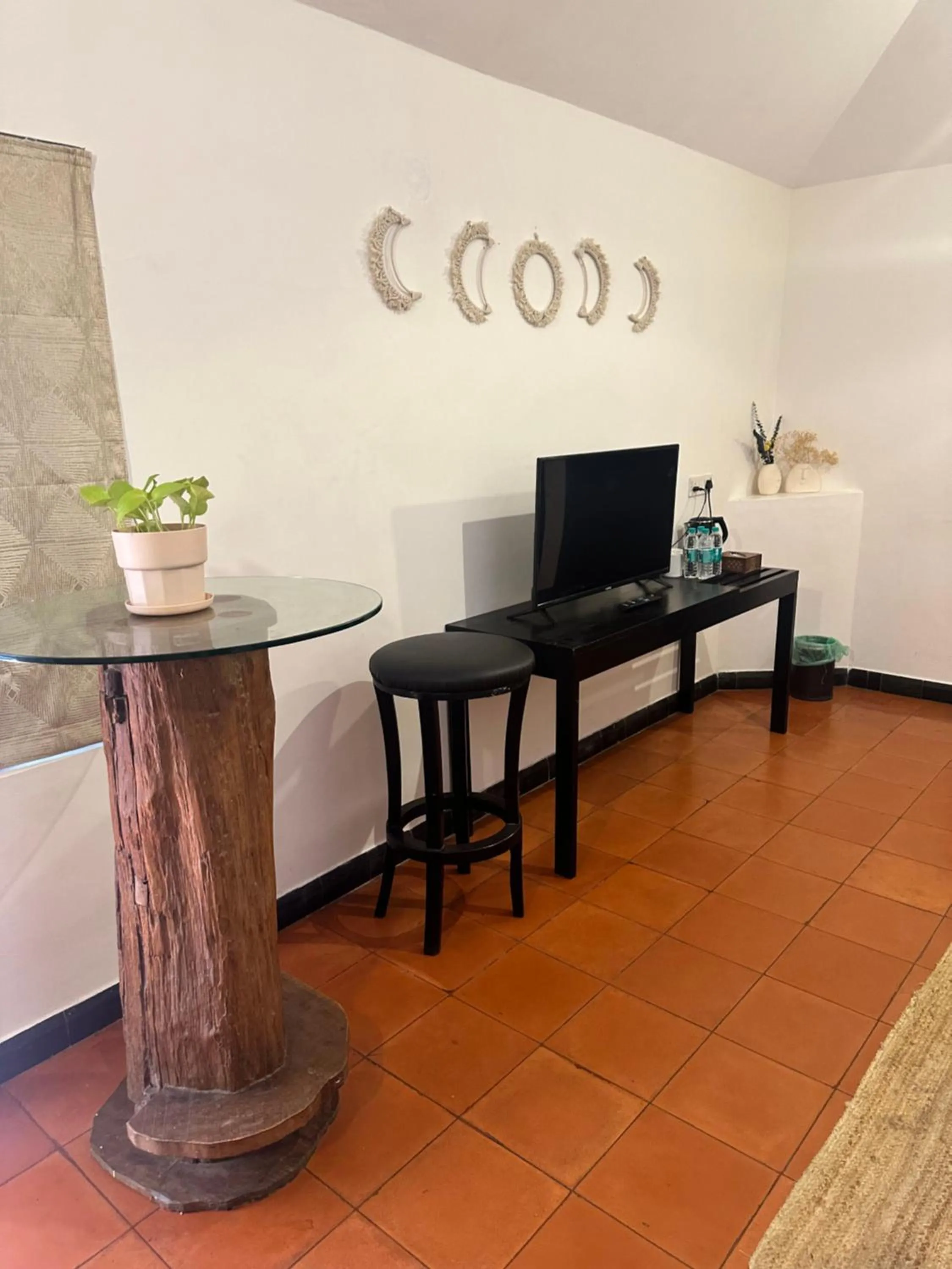 TV and multimedia in BRICK CASTLE