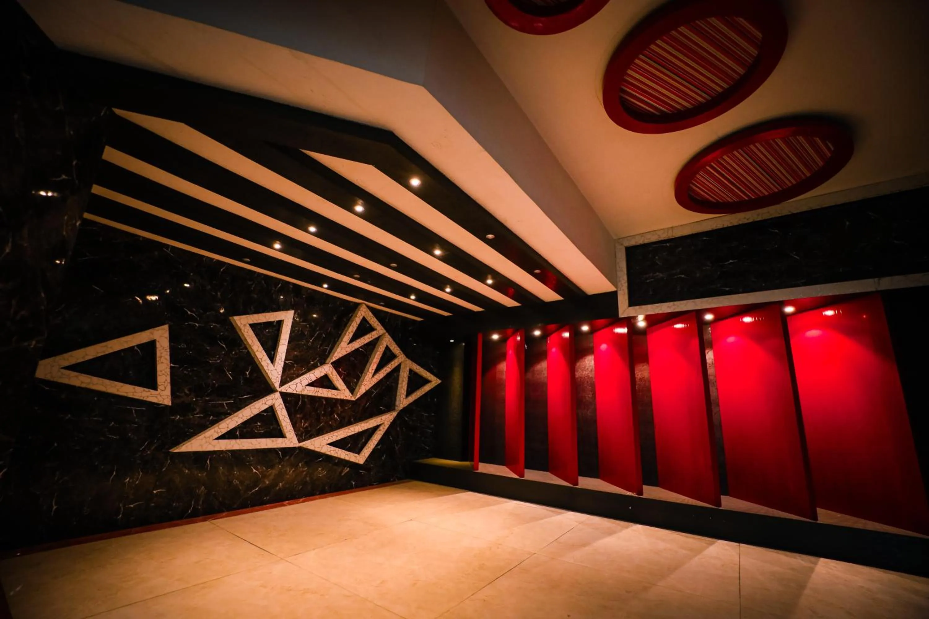 Banquet/Function facilities in HOMANSH GALAXY HOTEL