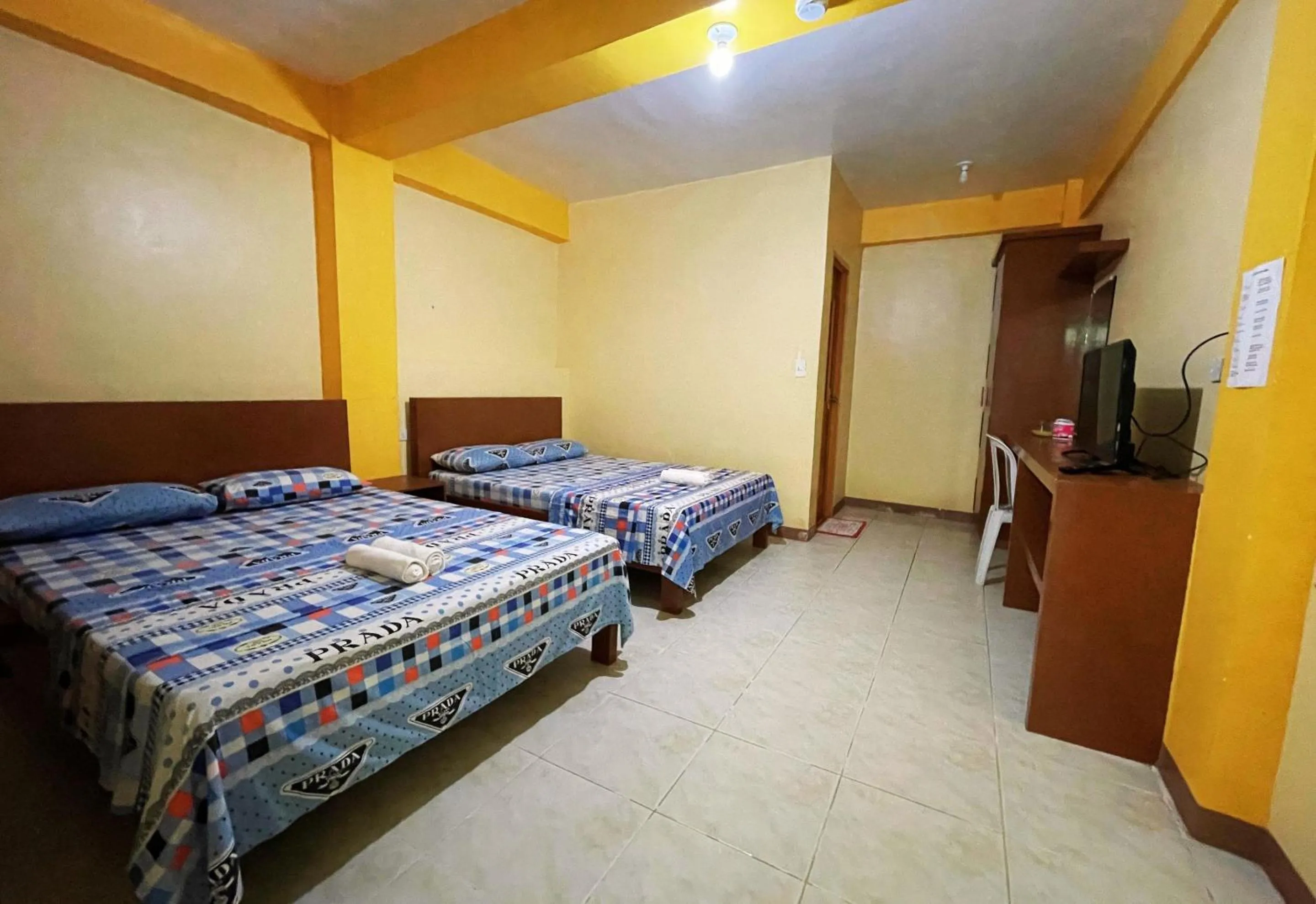 Bed in White Beach Hotel Puerto Galera powered by Cocotel