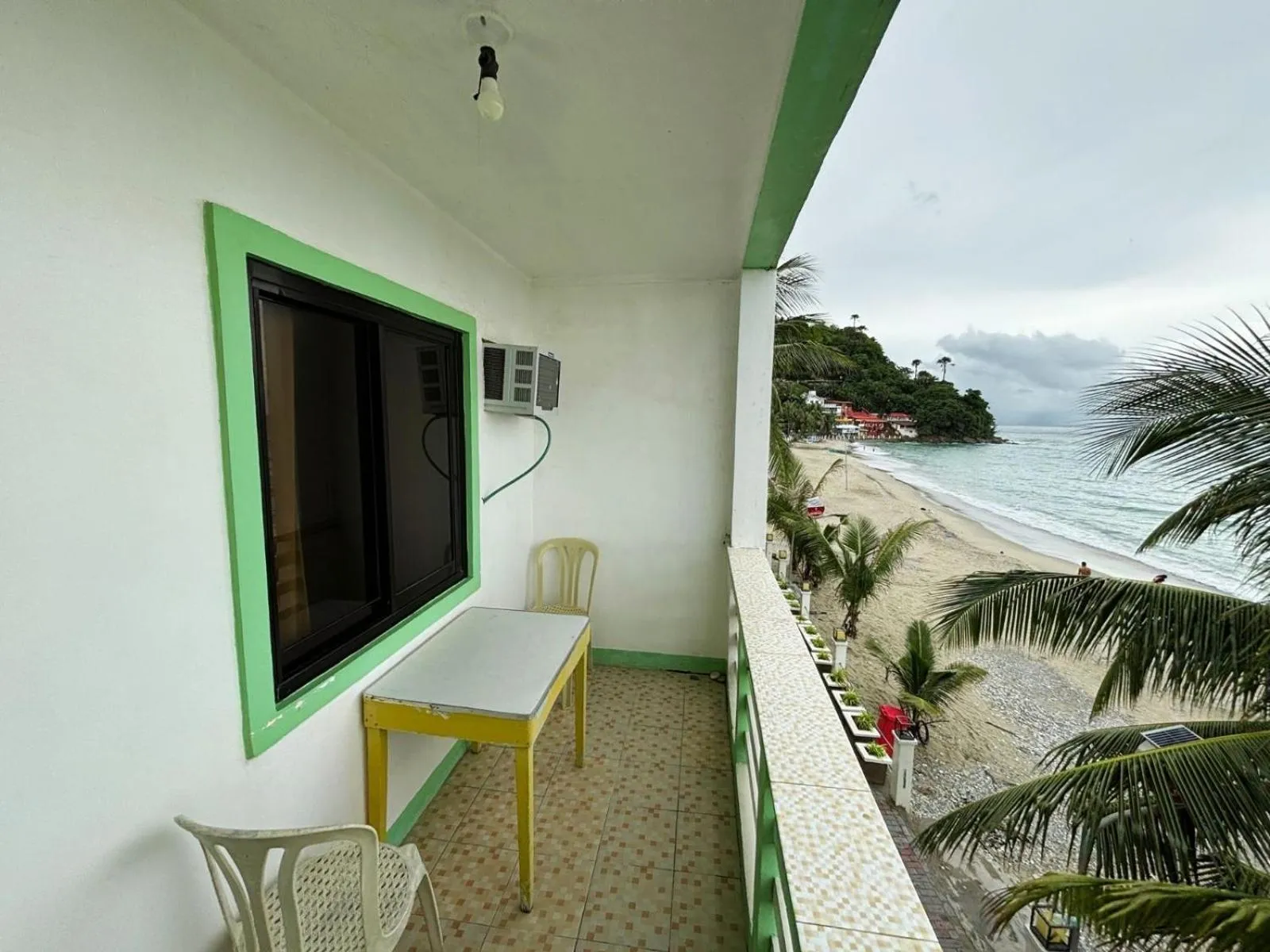 White Beach Hotel Puerto Galera powered by Cocotel