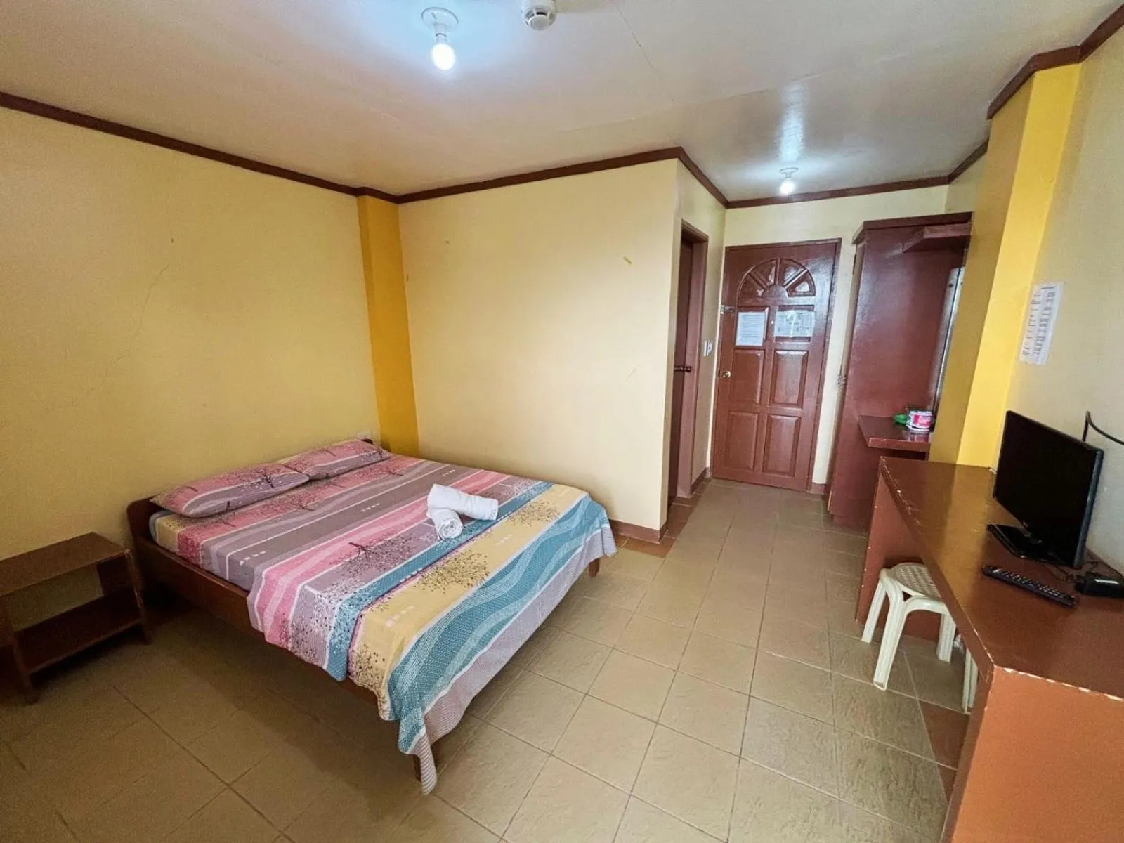 Bed in White Beach Hotel Puerto Galera powered by Cocotel