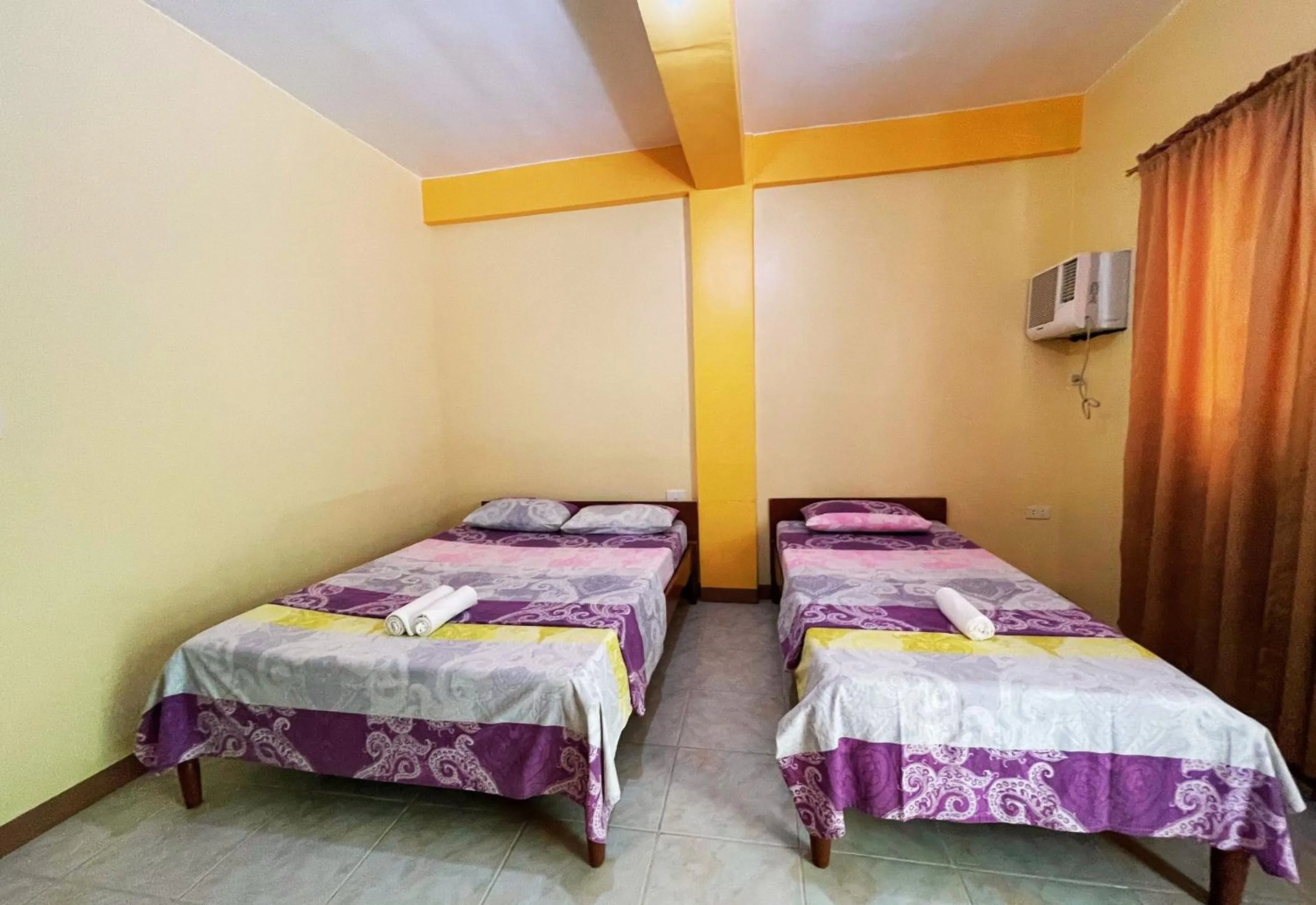 Bed in White Beach Hotel Puerto Galera powered by Cocotel