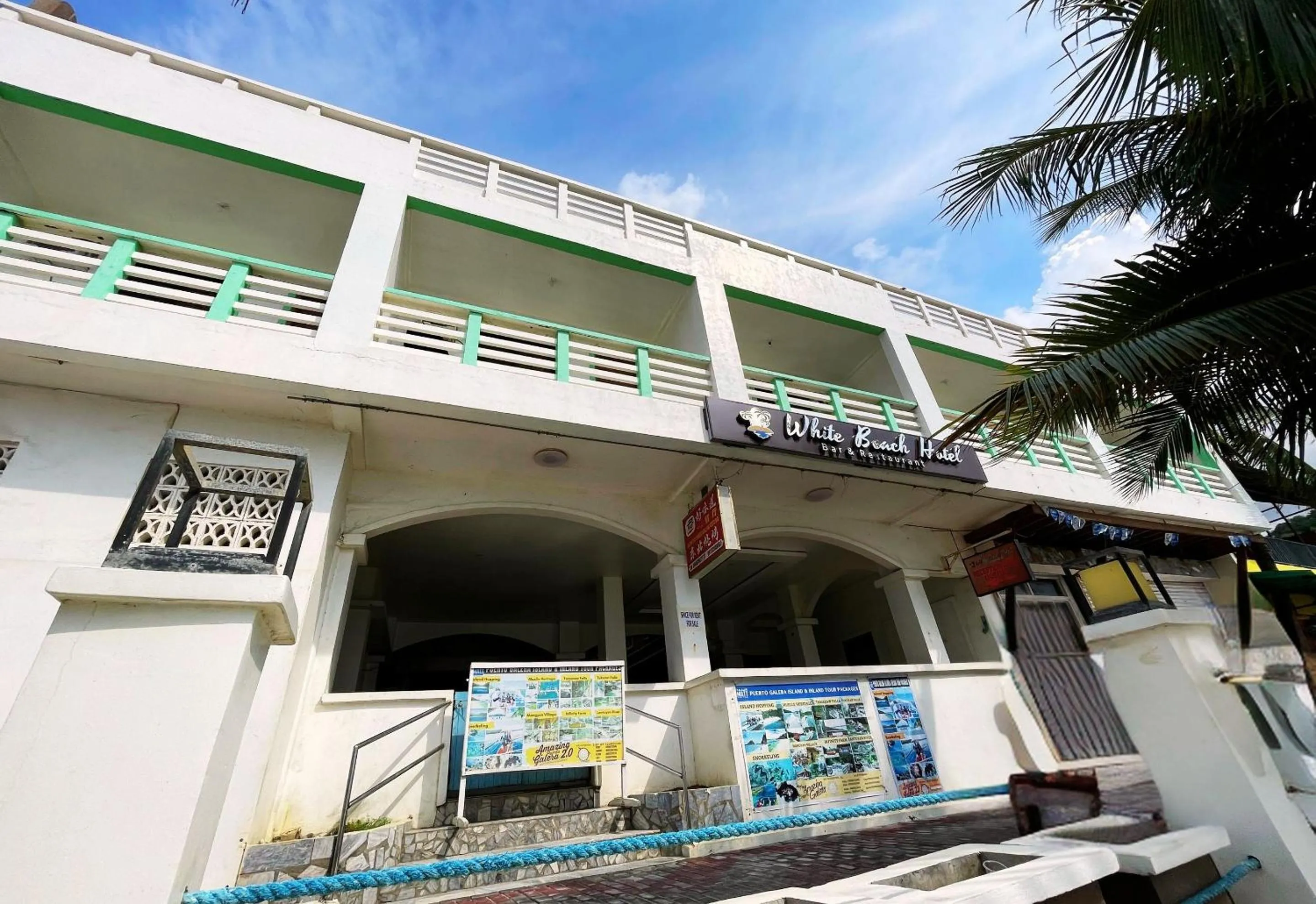 White Beach Hotel Puerto Galera powered by Cocotel