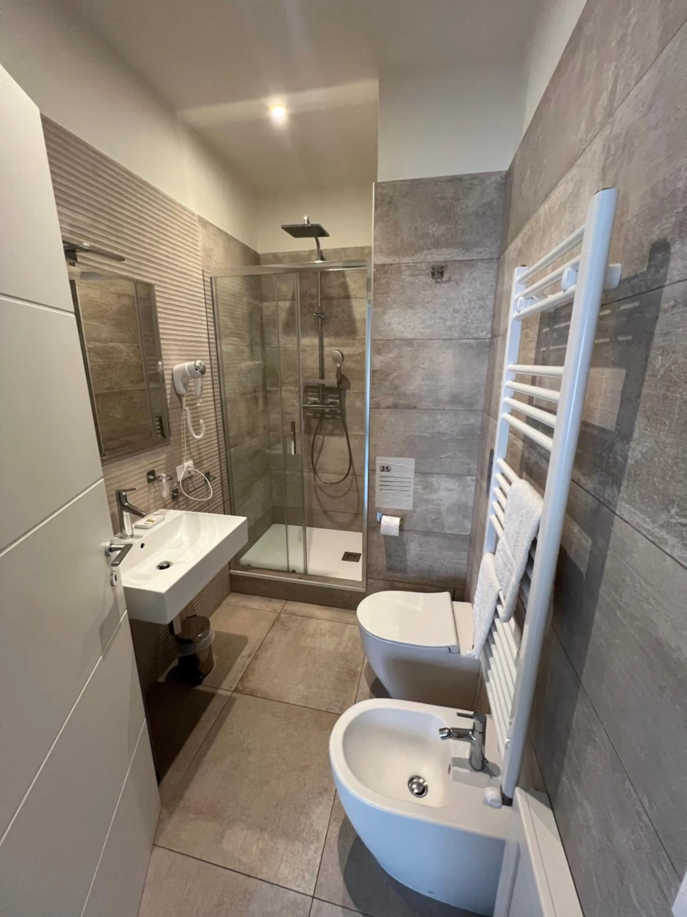 Shower in Maqueda Suites