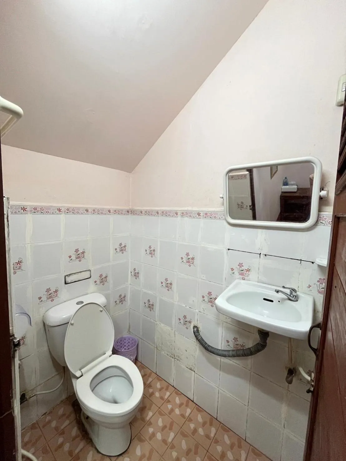 Toilet in Happy in Pai