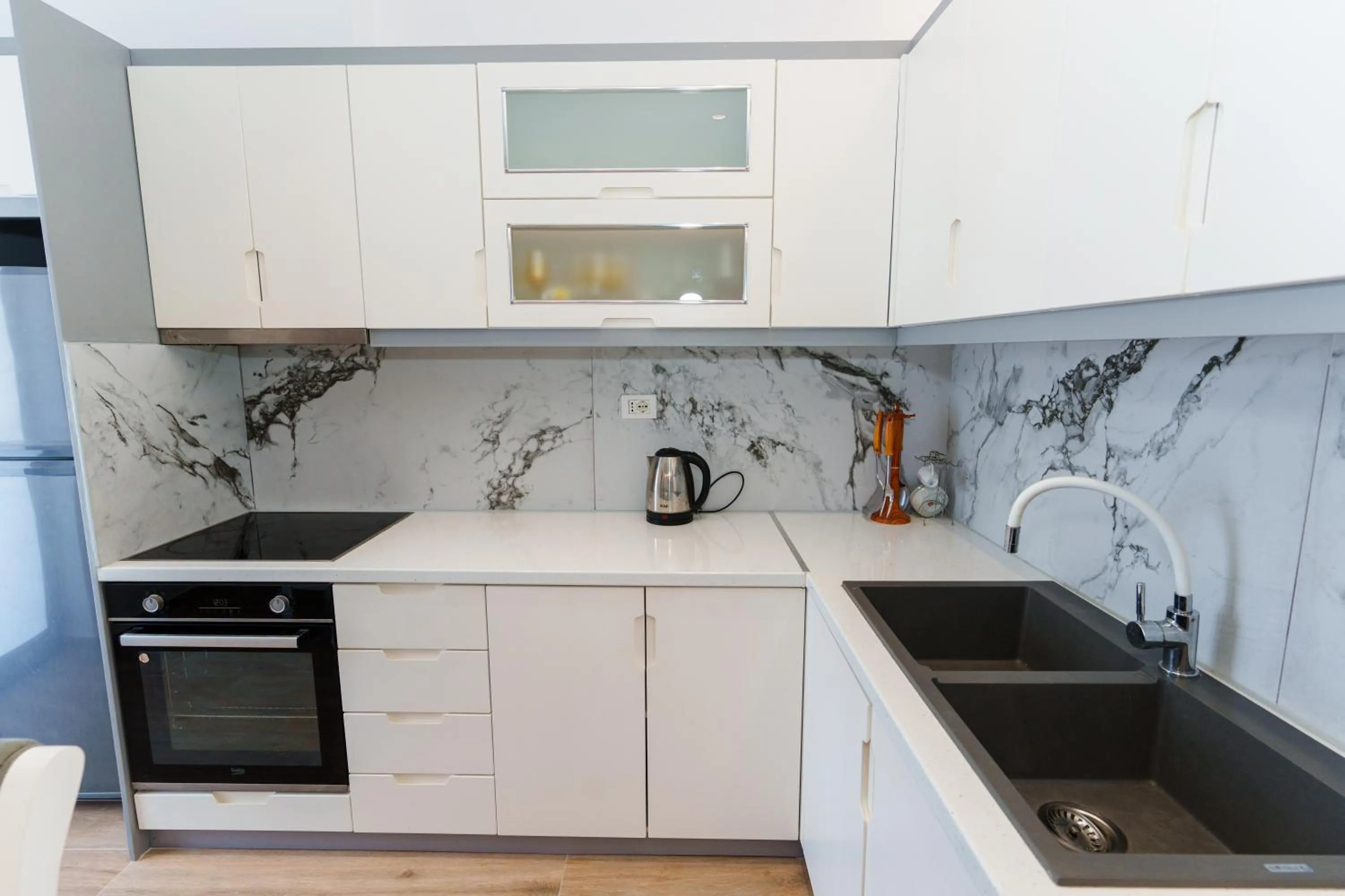 Kitchen or kitchenette in Belmond Hotel