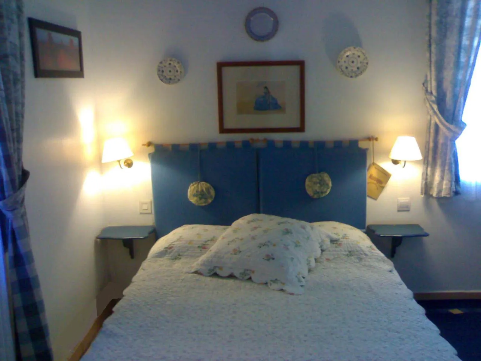 Bed in Hôtel Restaurant L'Aiglon