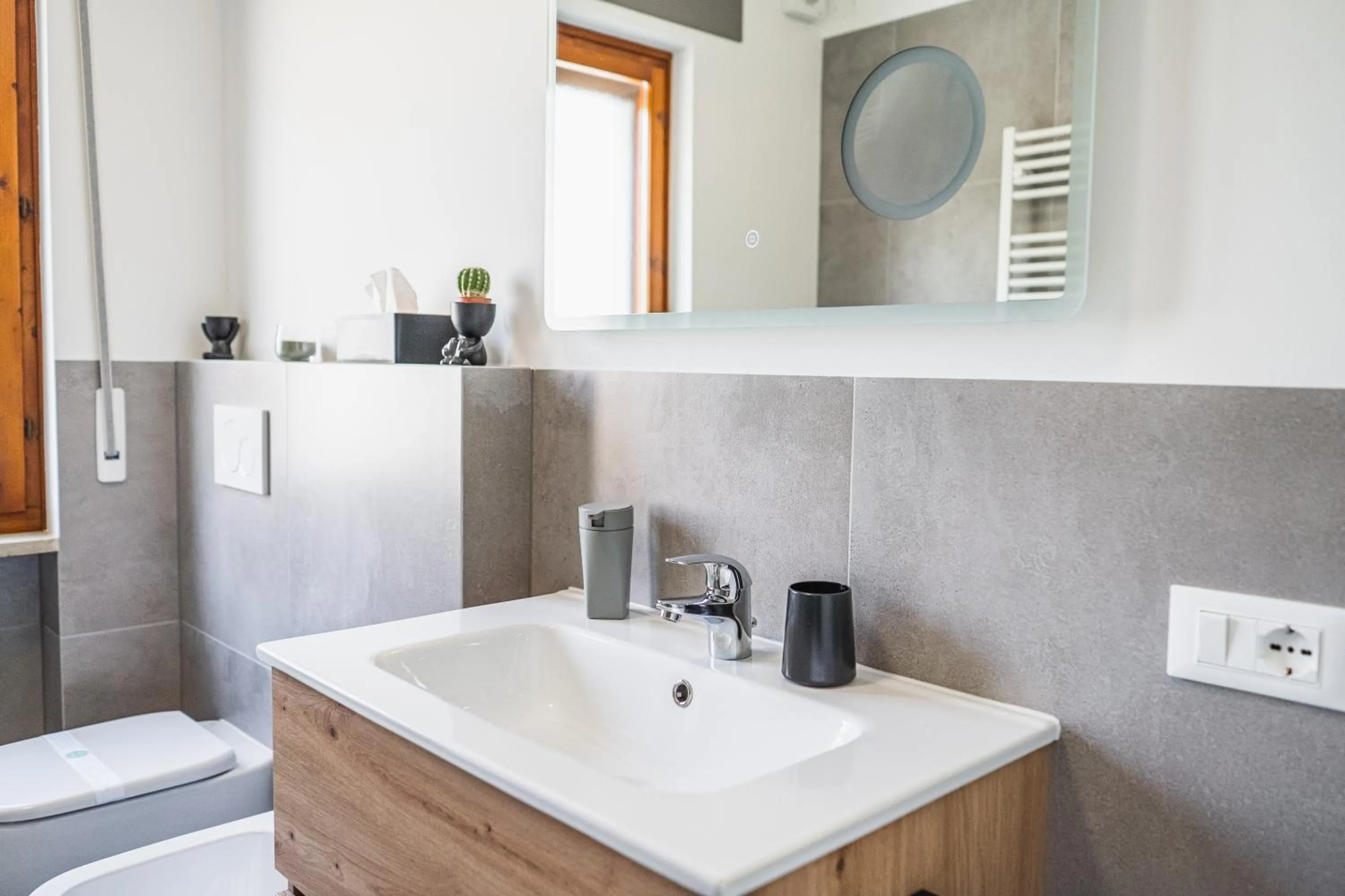 Bathroom in Outdooredo Garda Apartment