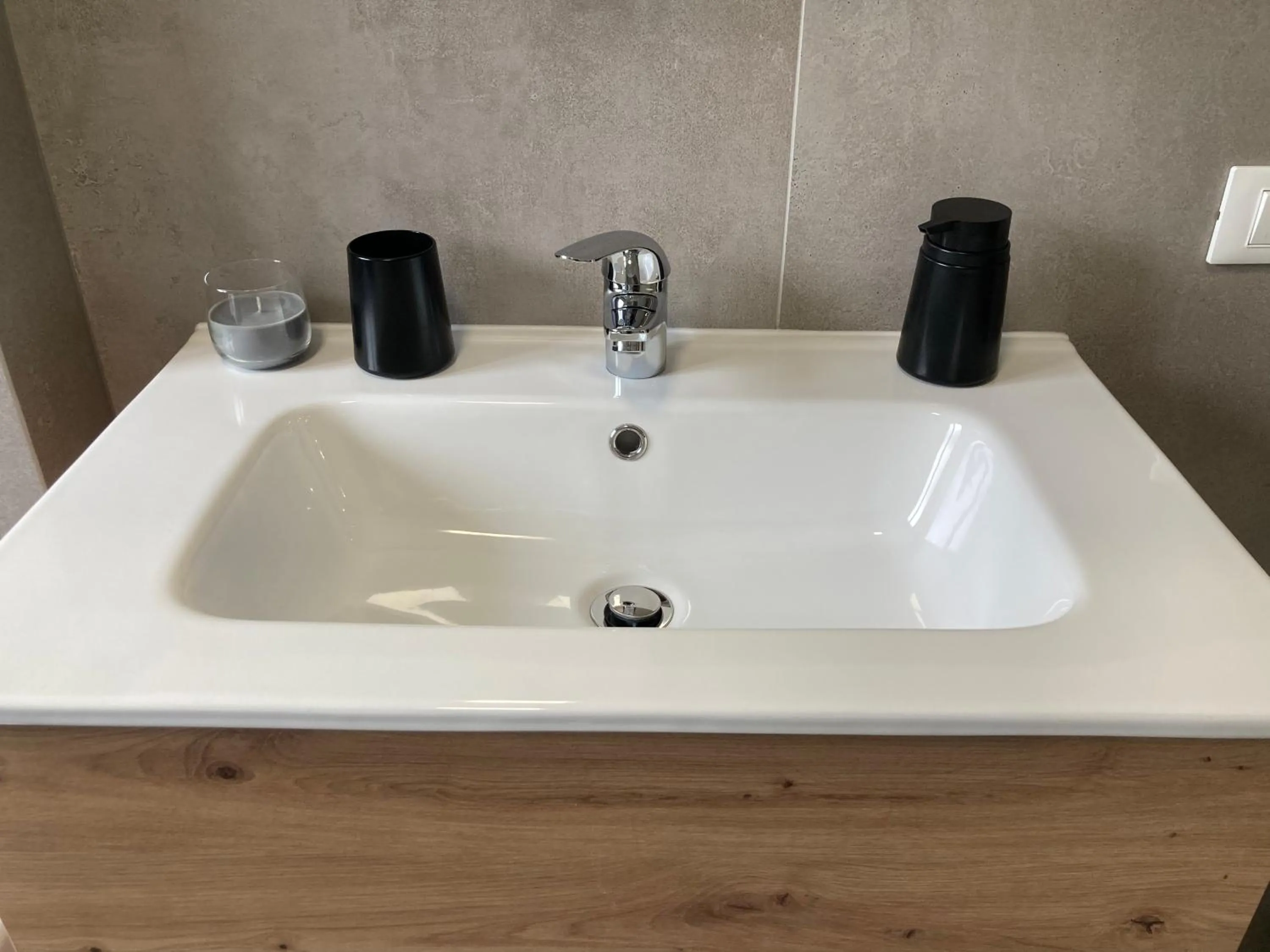 Bathroom in Outdooredo Garda Apartment