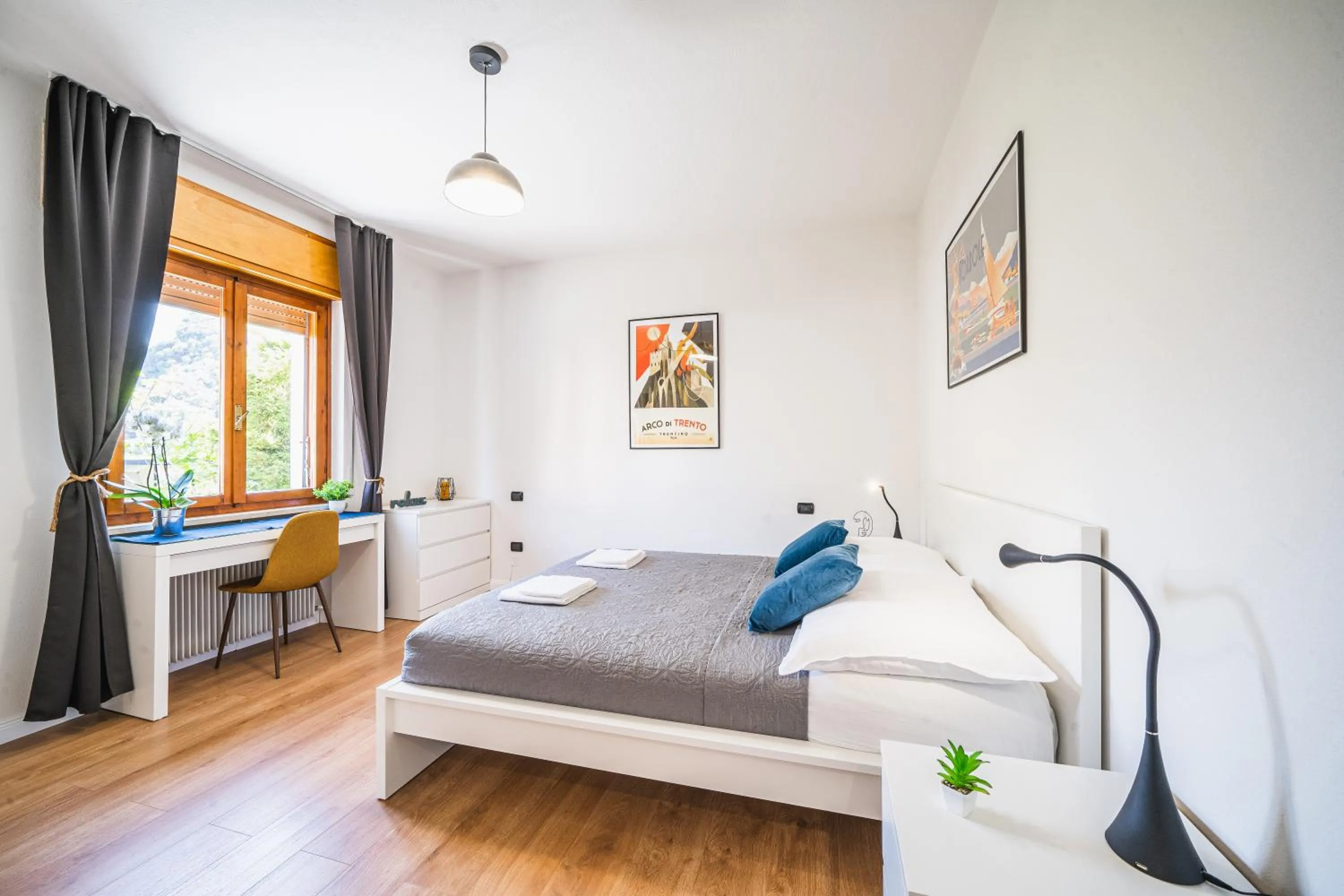 Bed in Outdooredo Garda Apartment