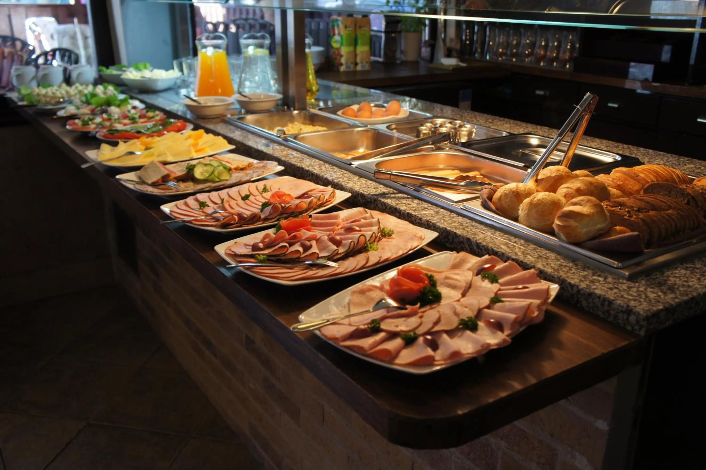 Buffet breakfast in Pensjonat Amber