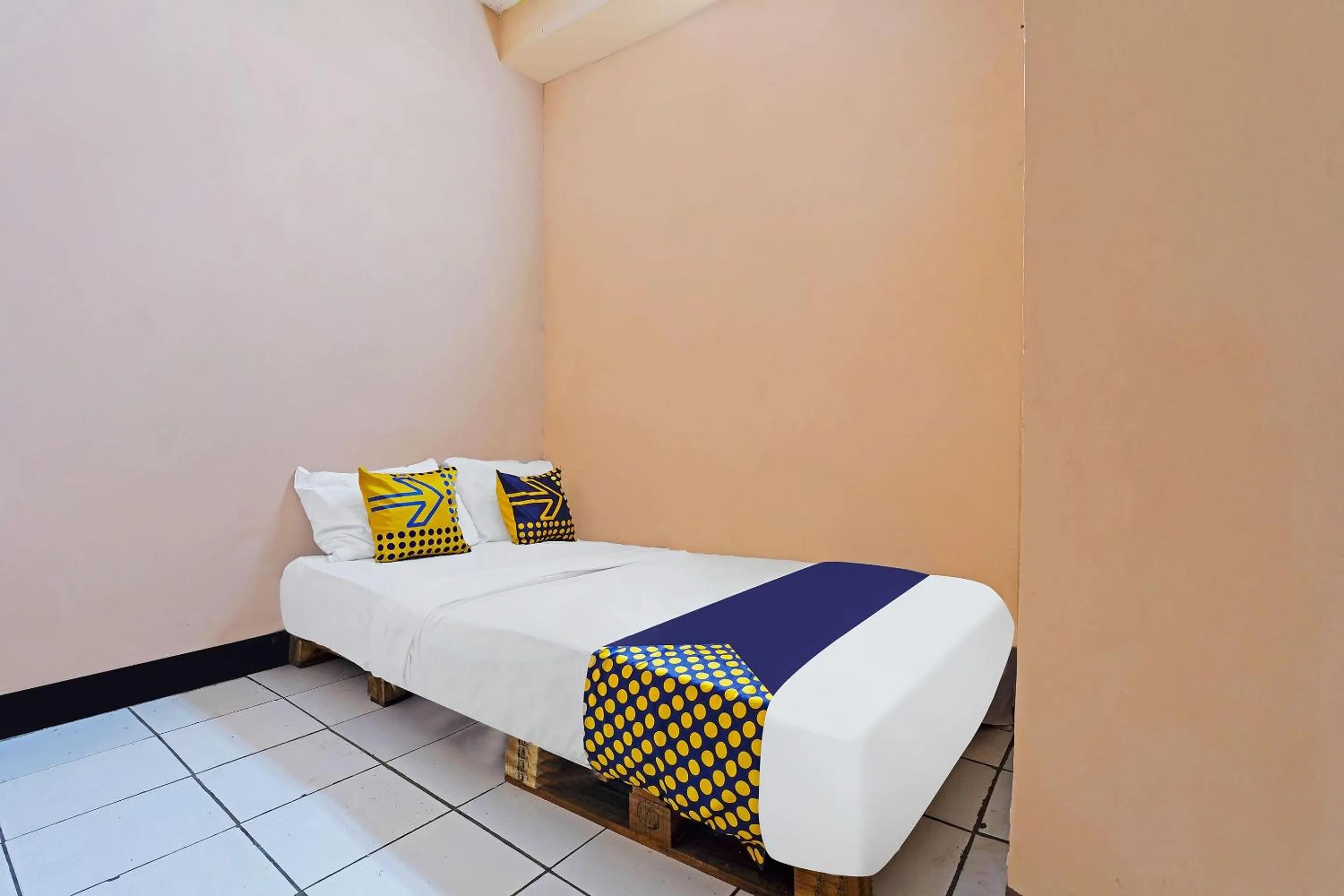 Bedroom in Hotel O Rumah Bundo Syariah