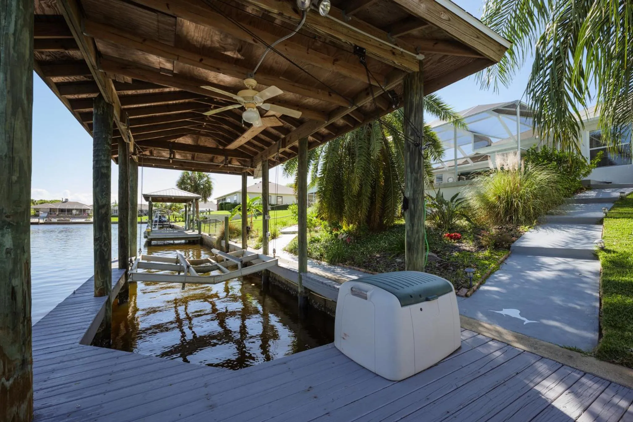 Property building in Dock Holliday