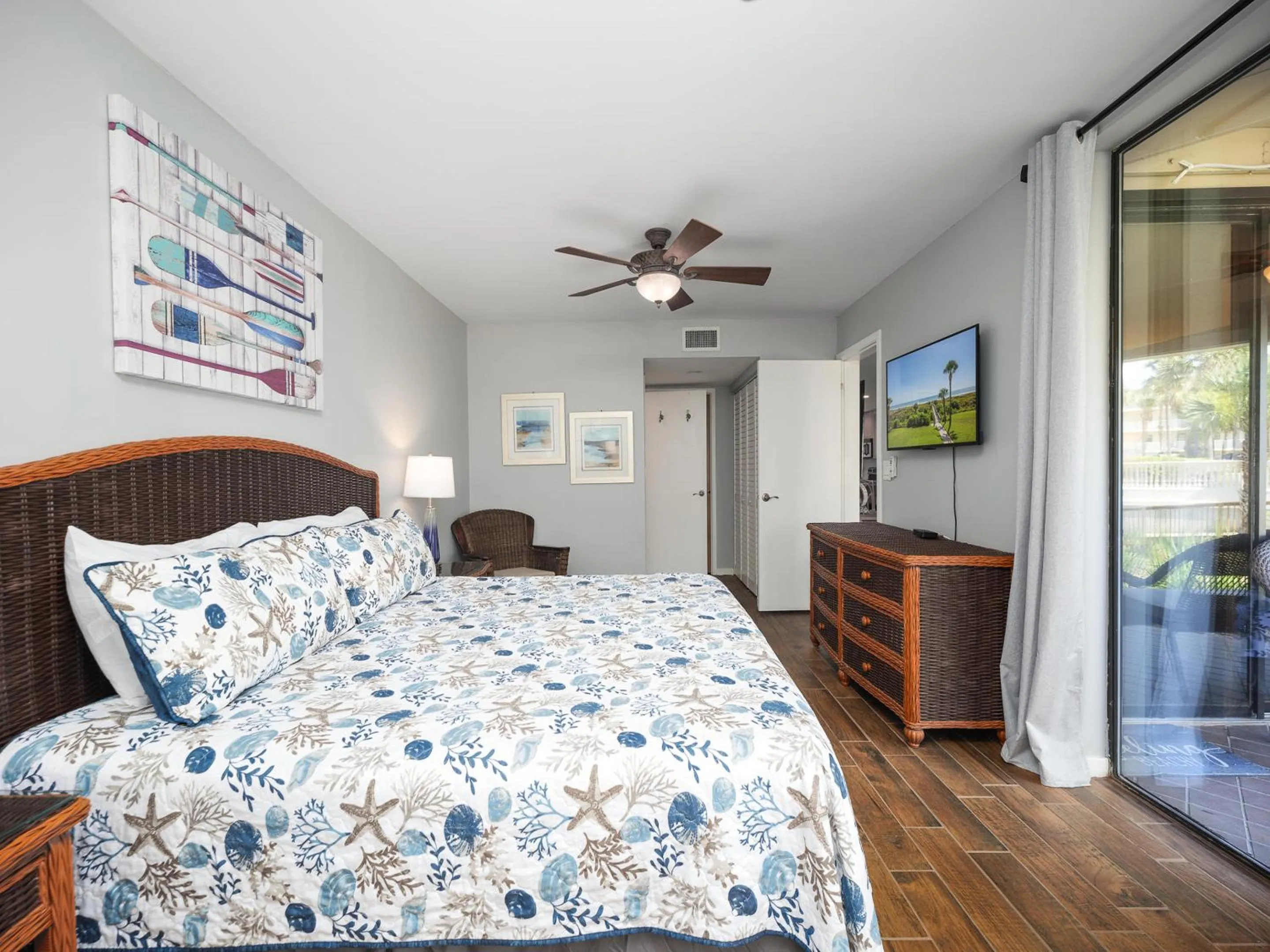 Property building, Bed in Hibiscus 101 D