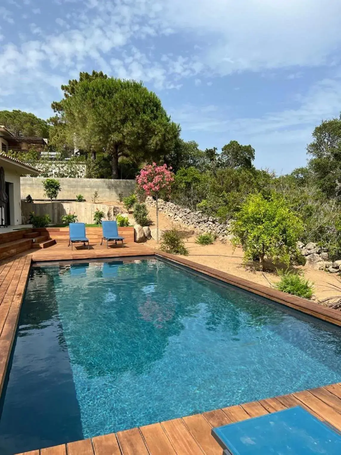 Villa Monte e Mare, piscine chauffée, climatisée à 5 mn de la plage de santa giulia Villa Monte e Mare, piscine chauffée, climatisée à 5 mn de la plage de santa giulia